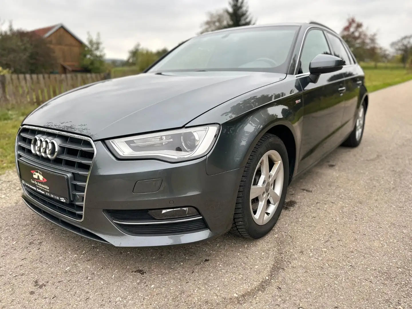 Audi A3 Sportback S line Sportpaket*S Tronic*SHZ*Temp Grau - 2
