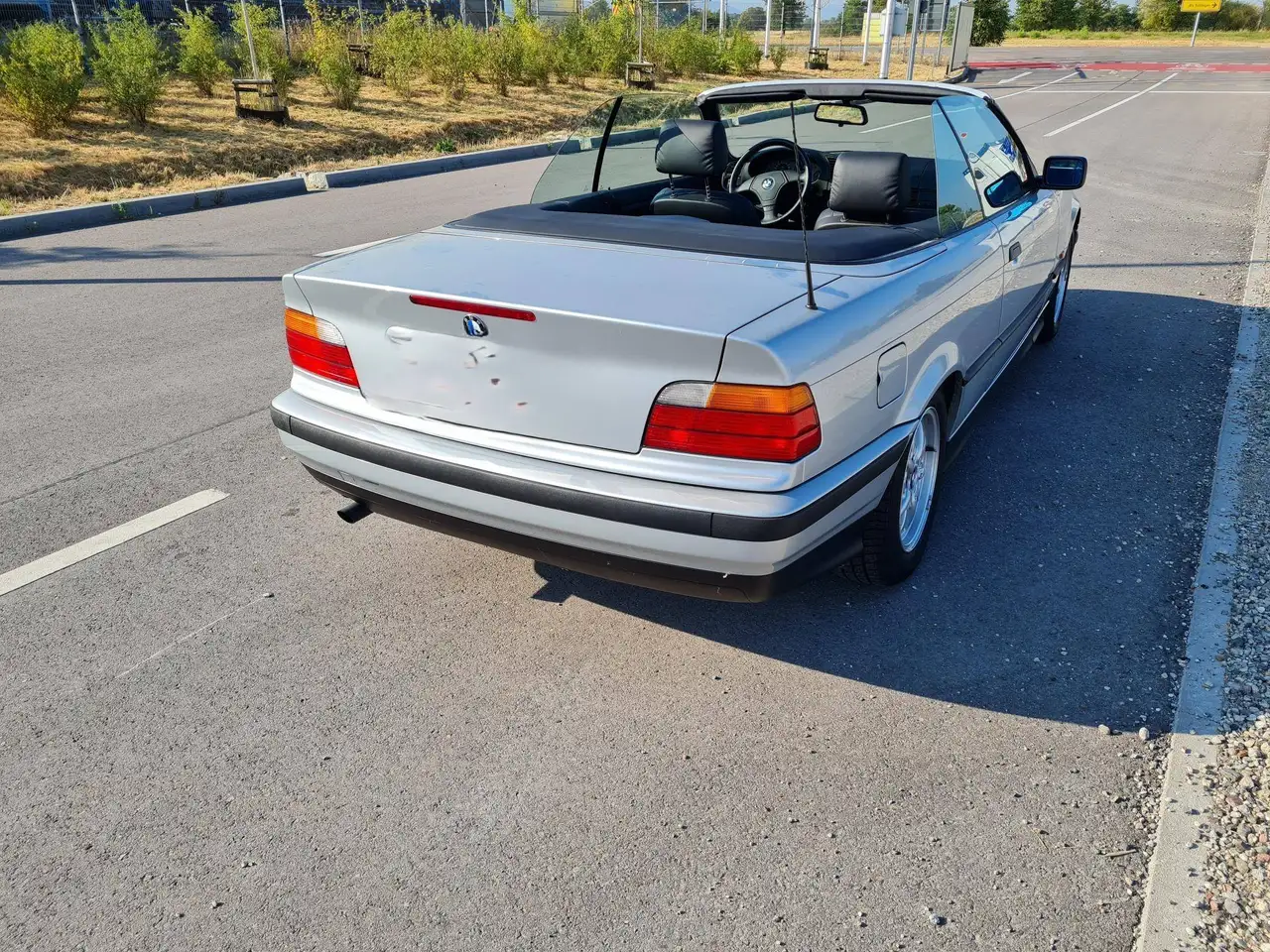 BMW 318i, foto 3