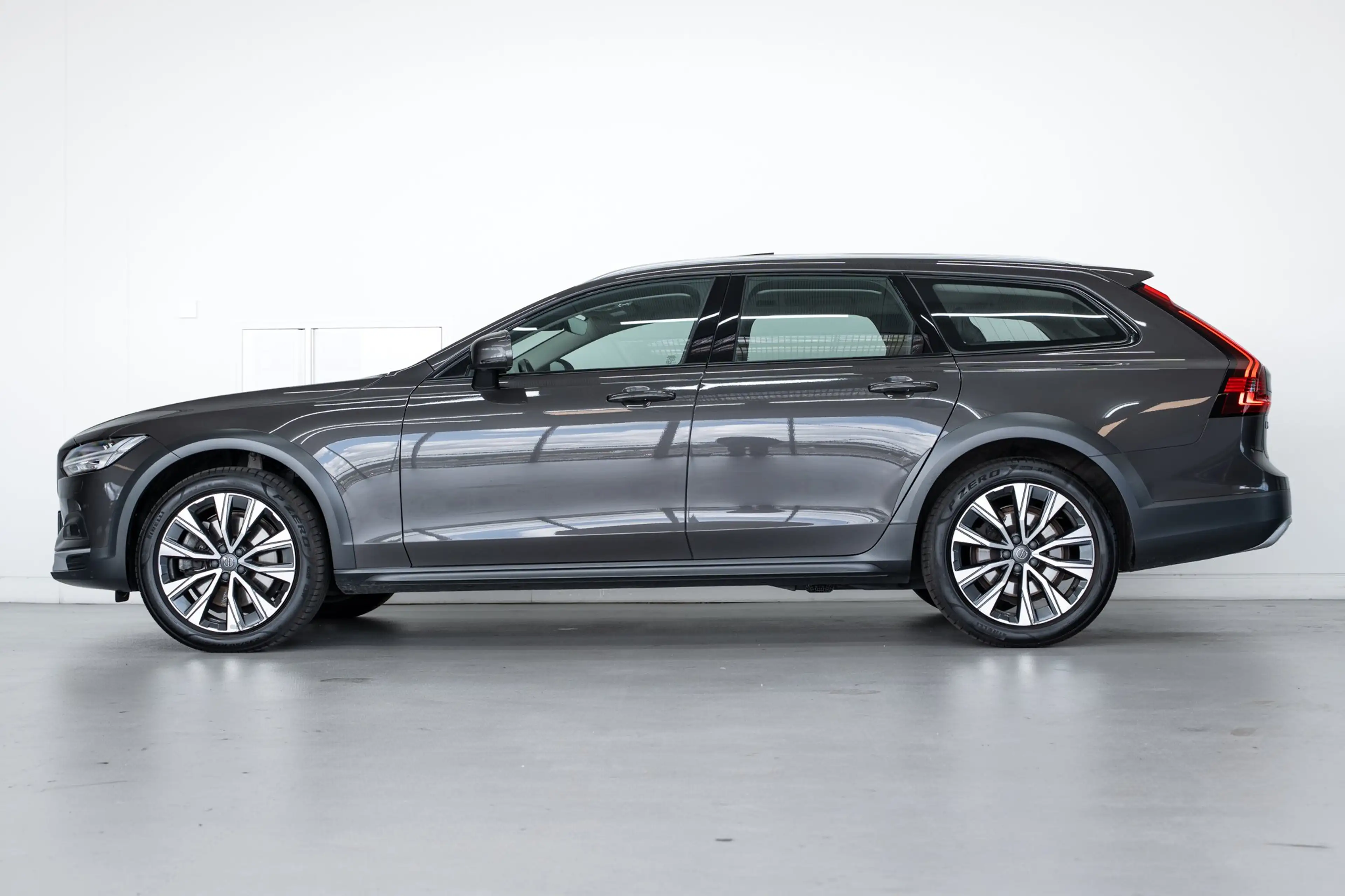 Volvo V90 Cross Country B5 250PK Pro | 360 | Panoramadak | Memory | HK Aud — photo 2