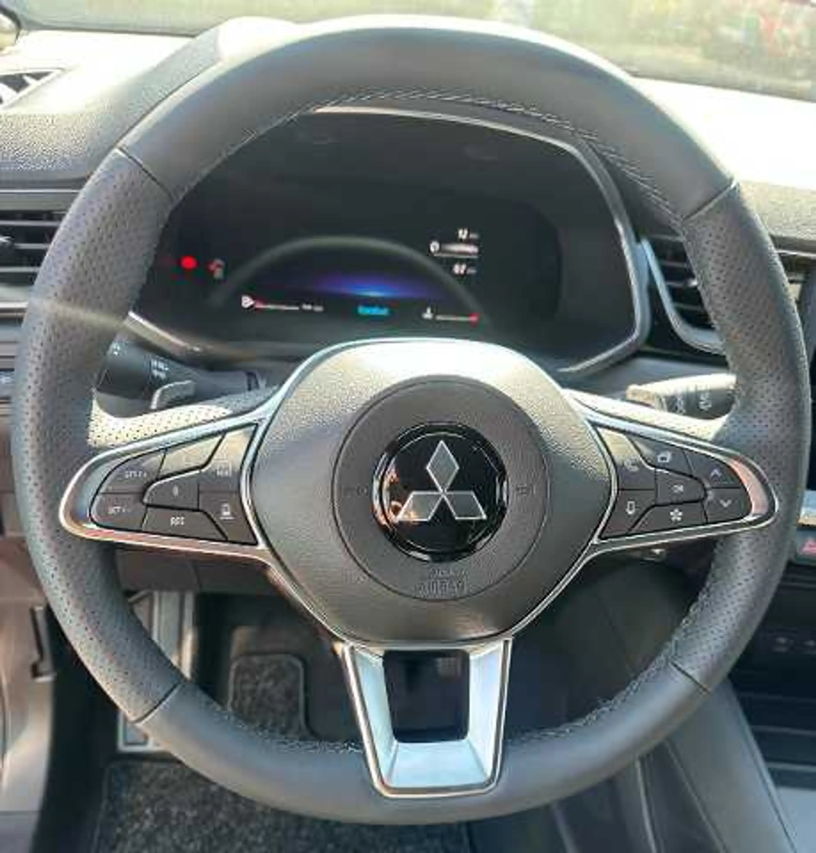 Mitsubishi Grandis Intro Edition 1.3 T-Benziner 7-DCT — photo 15