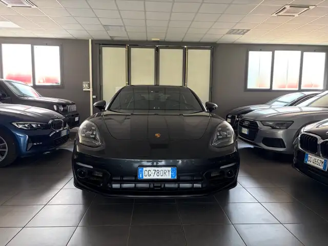 Porsche Panamera view 2