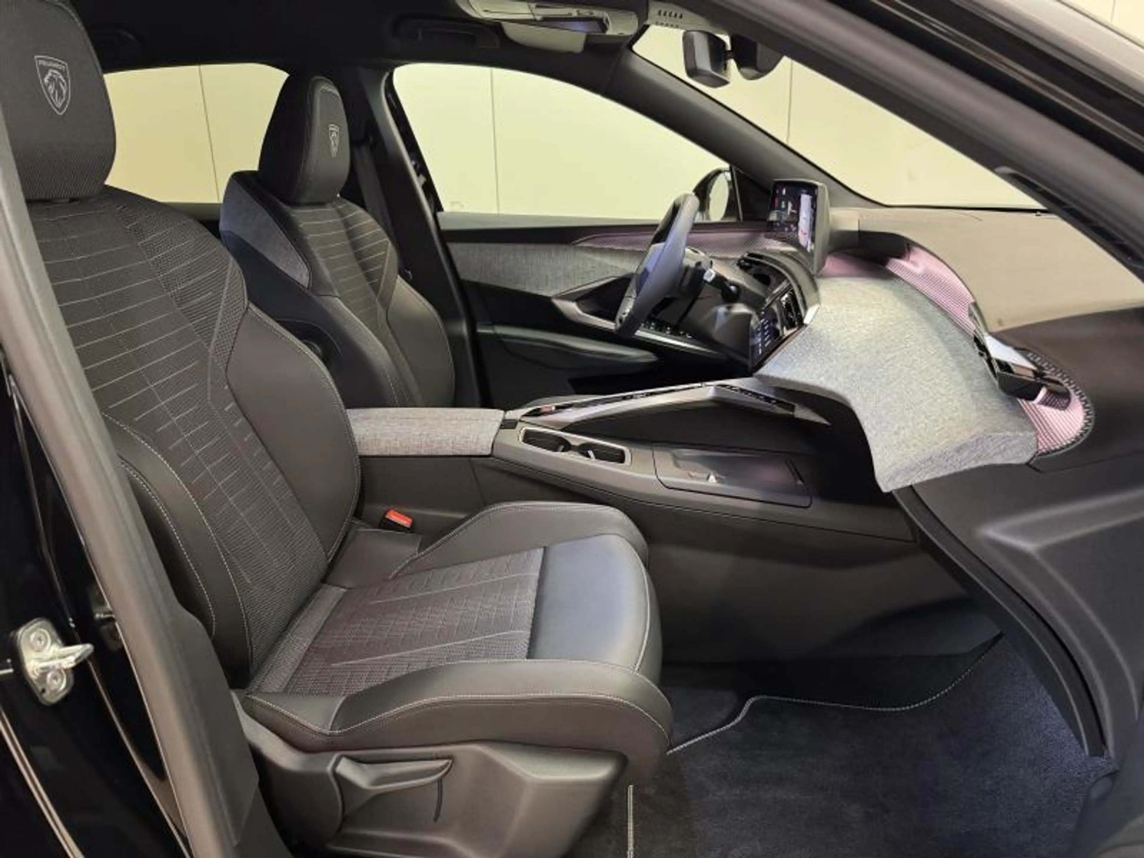 Peugeot 3008 GT 1.2 Turbo MHEV LED|GPS|PDC|CAM|CARPLAY|DAB|ACC. — photo 3