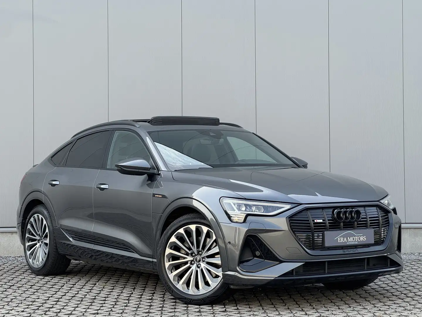 Audi e-tron e-tron Sportback 55 quattro S line Pano * BTW * Grau - 2