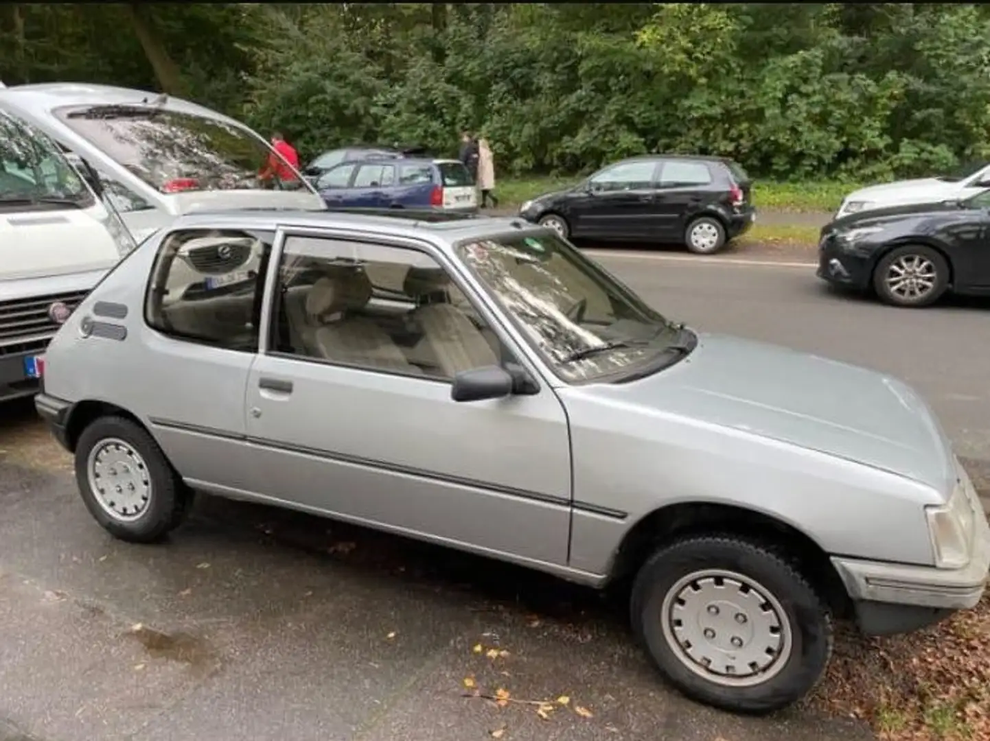 Peugeot 205 XR - 1