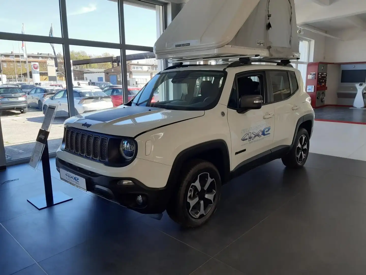 Jeep Renegade 1.3 T-GDI 4xe PLUG-IN Hybrid TailHawk Blanc - 1