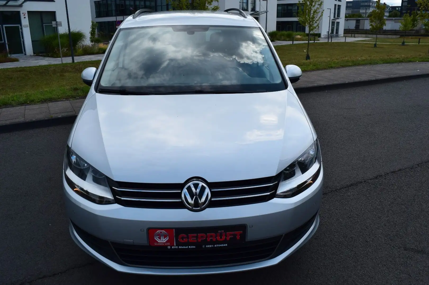 Volkswagen Sharan BMT/Start-Stopp, 7 Sitzer, Navi, Argent - 2