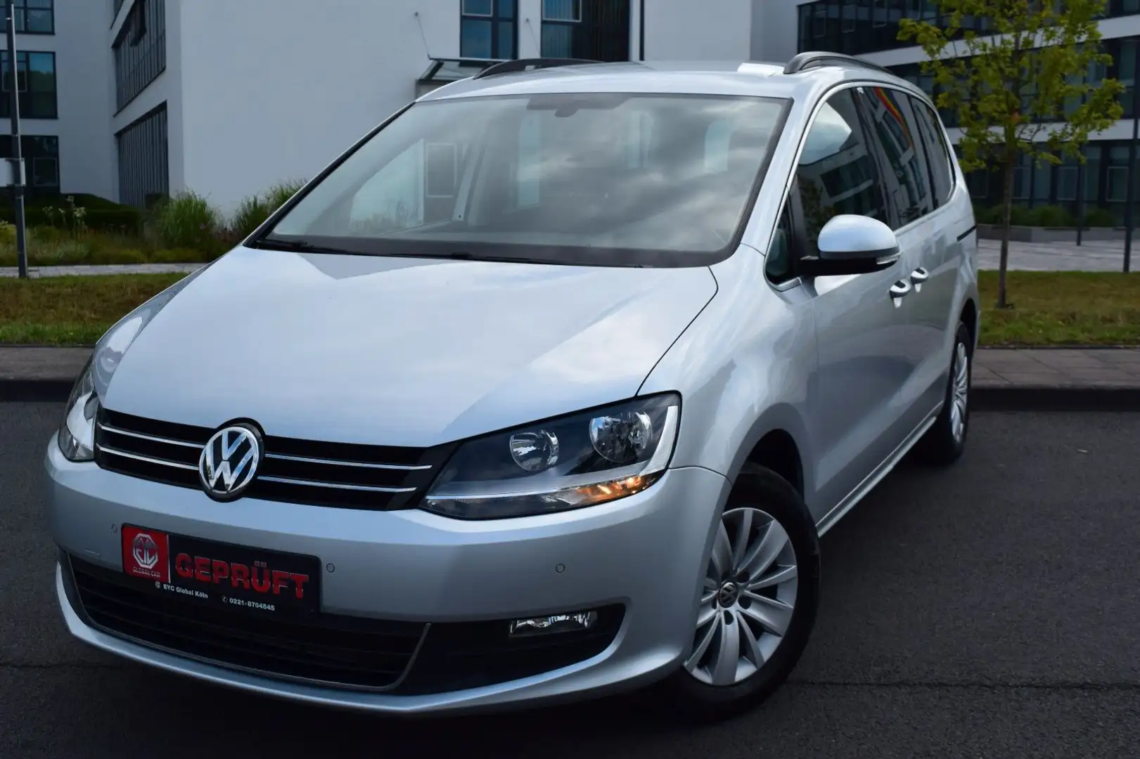 Volkswagen Sharan BMT/Start-Stopp, 7 Sitzer, Navi, Argent - 1