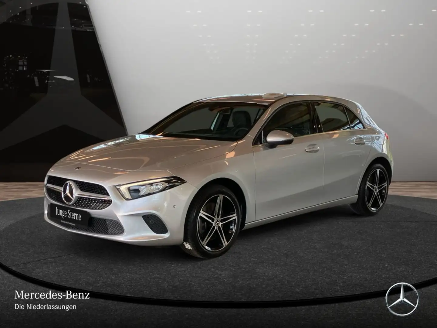 Mercedes-Benz A 250 e STYLE+LED+KAMERA+8G Silber - 2