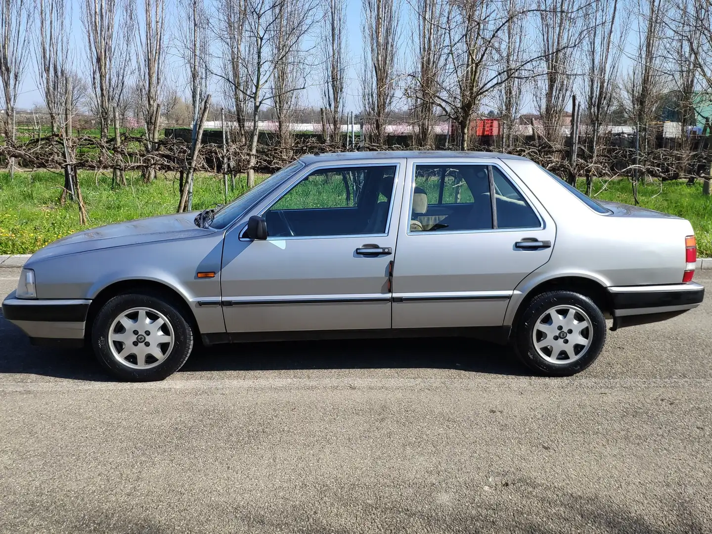 Lancia Thema 2000 ie 8v Szary - 2