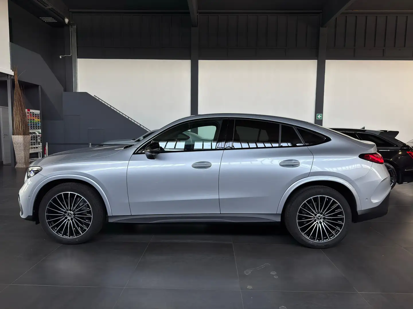 Mercedes-Benz GLC 220 d Coupe Premium AMG 4matic TETTO - PRONTA CONSEGNA Plateado - 2