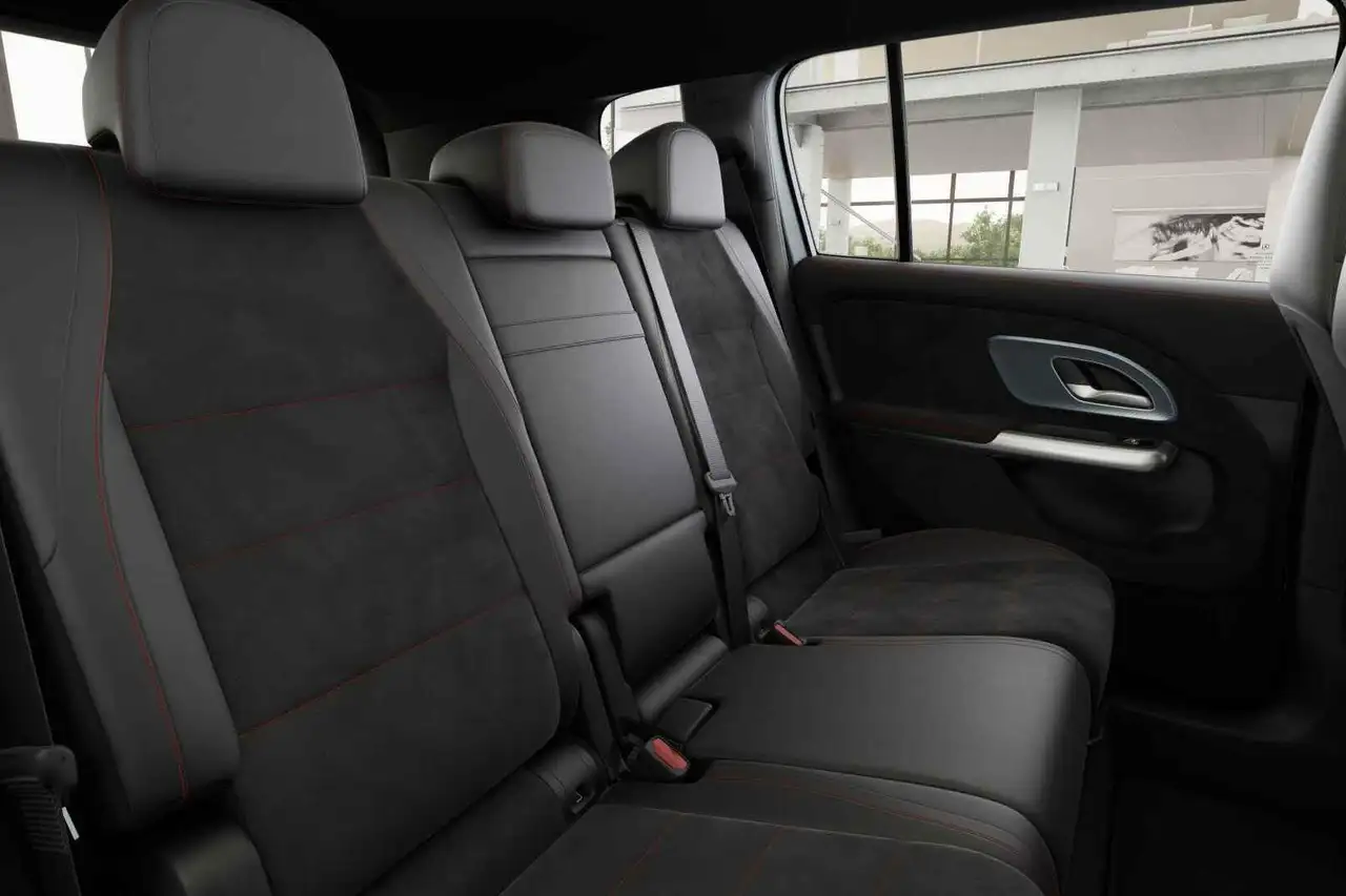 Mercedes-Benz GLB 2026