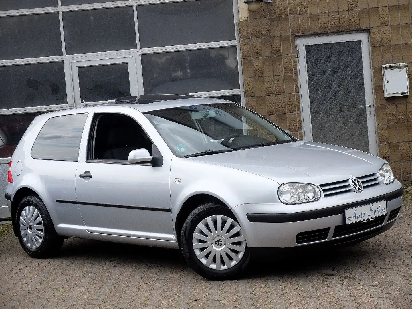 Volkswagen Golf 1.6 Ocean - Klima - Schiebedach - Argent - 1