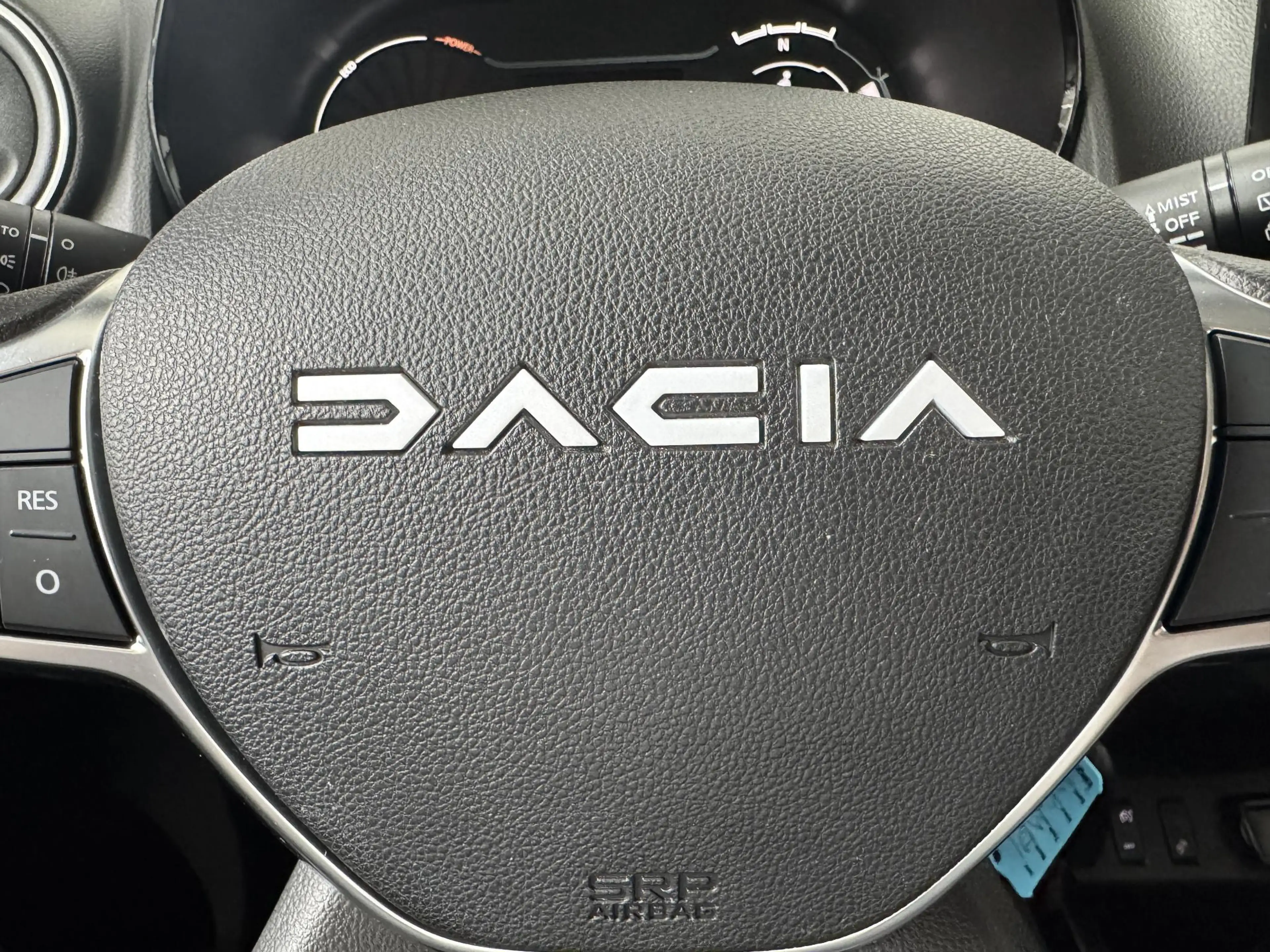 Dacia Spring Expression 27 kWh | Navigatie | Camera | Airco | — photo 25