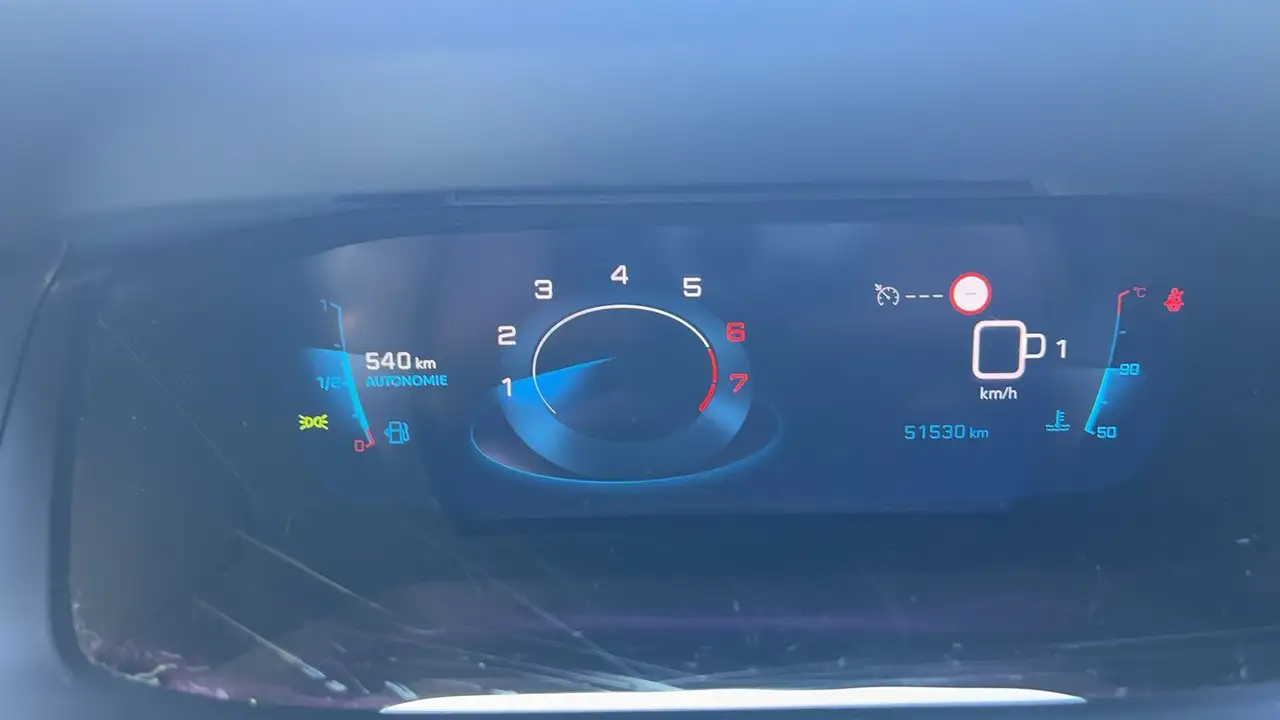 Peugeot 208 208 — photo 12