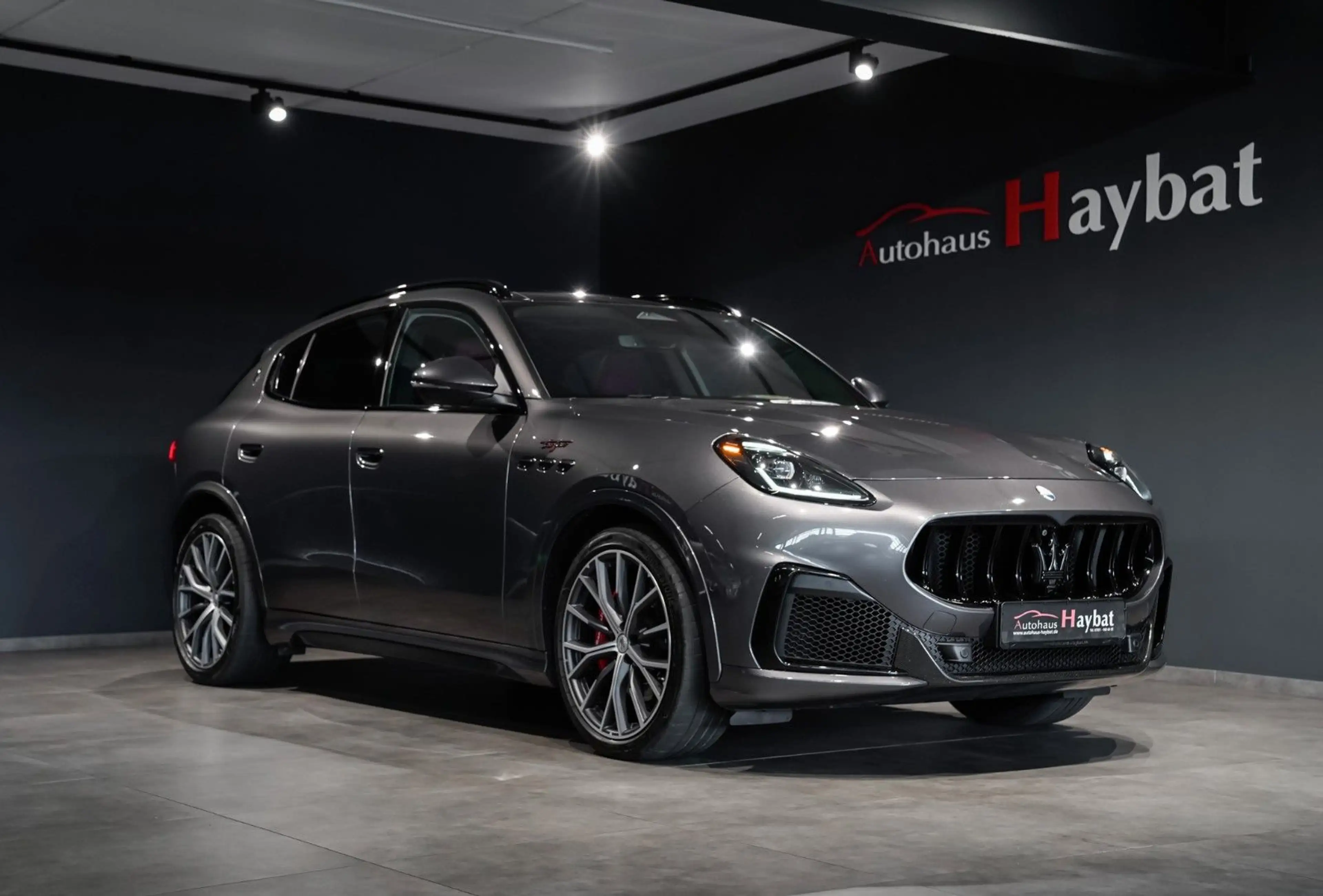 Maserati Grecale Trofeo Pano-Sonos-Garantie-HeadUp-360°