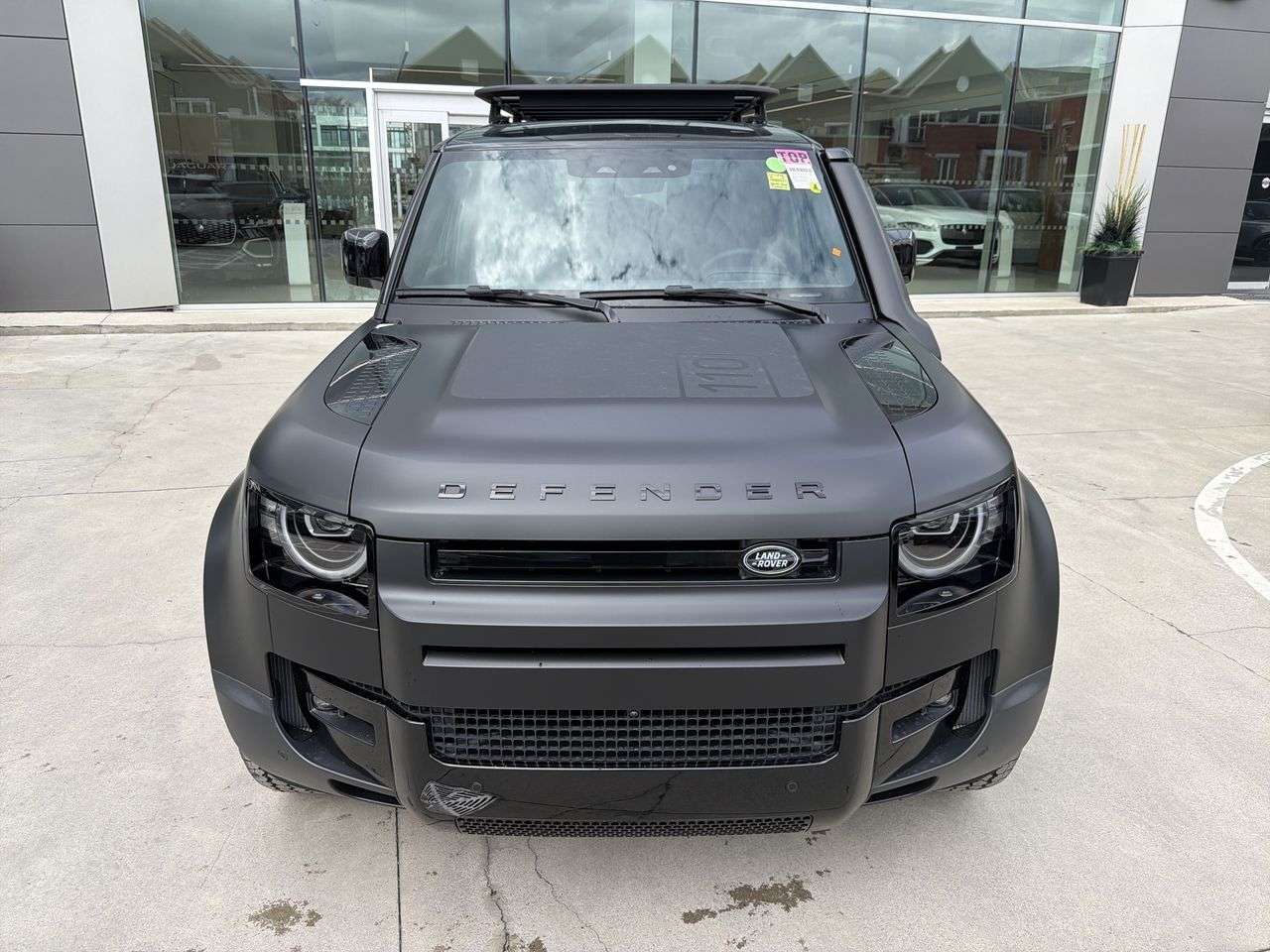 2026 Land Rover Defender 110 P400 S alt 3