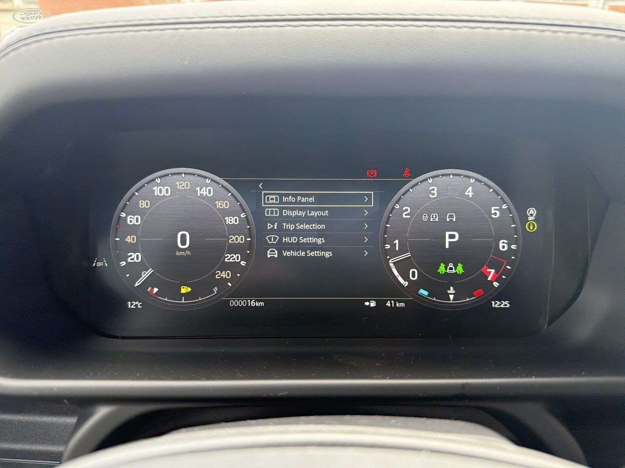 2026 Land Rover Defender 110 P400 S thumb 12