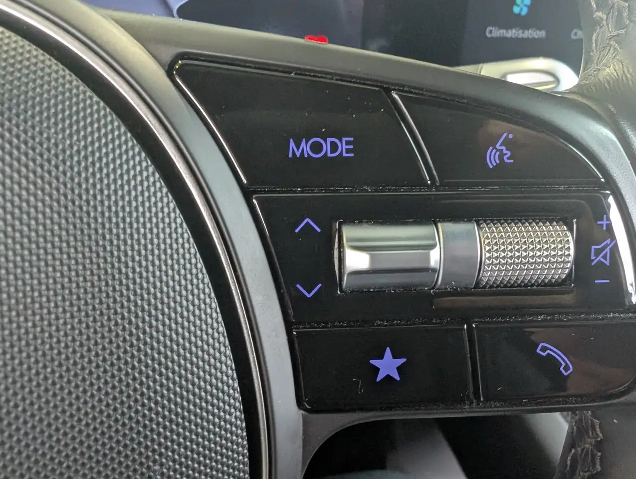 Hyundai IONIQ 6 photo Hyundai IONIQ 6