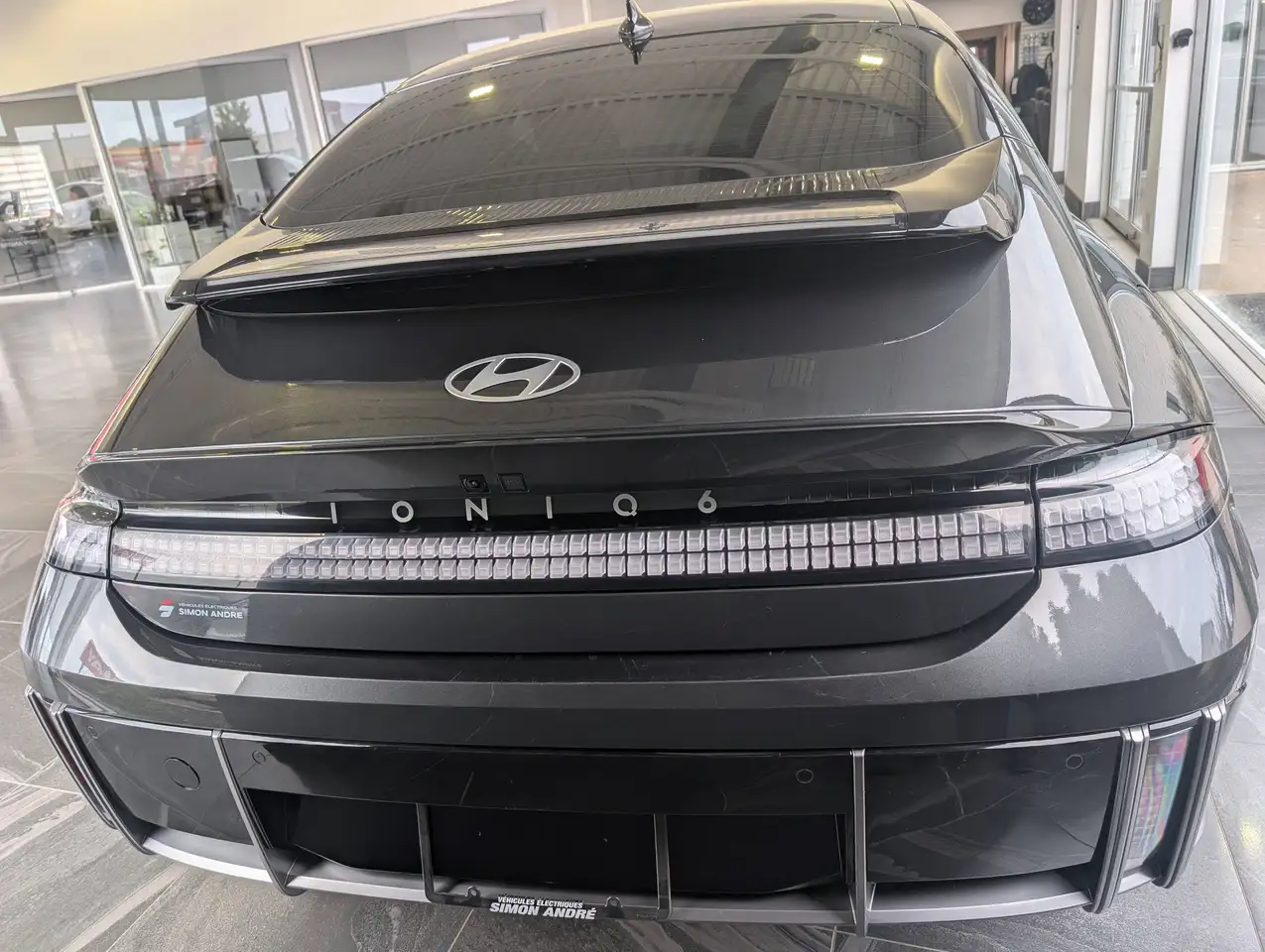 Hyundai IONIQ 6 photo Hyundai IONIQ 6