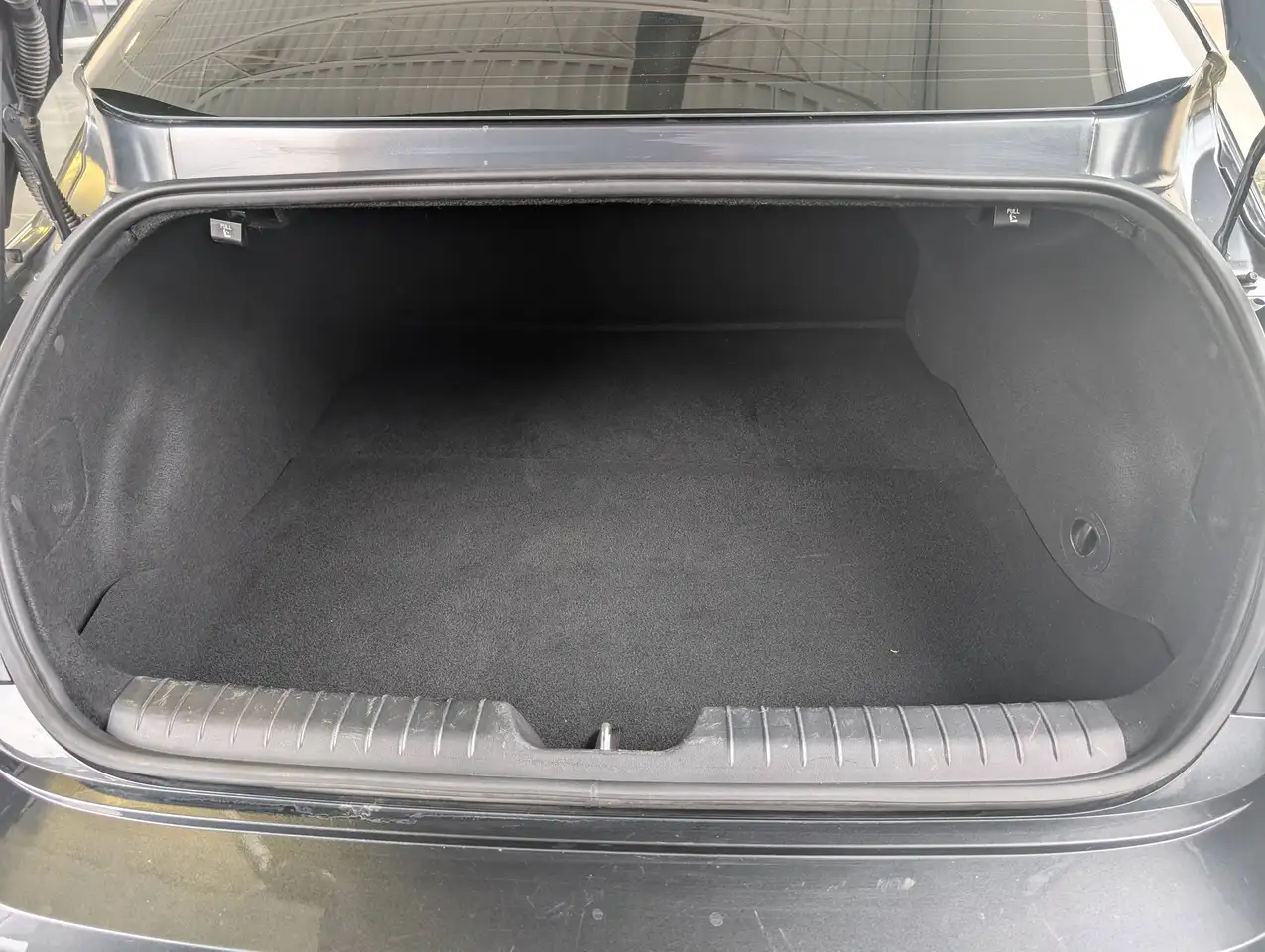 Hyundai IONIQ 6 photo Hyundai IONIQ 6