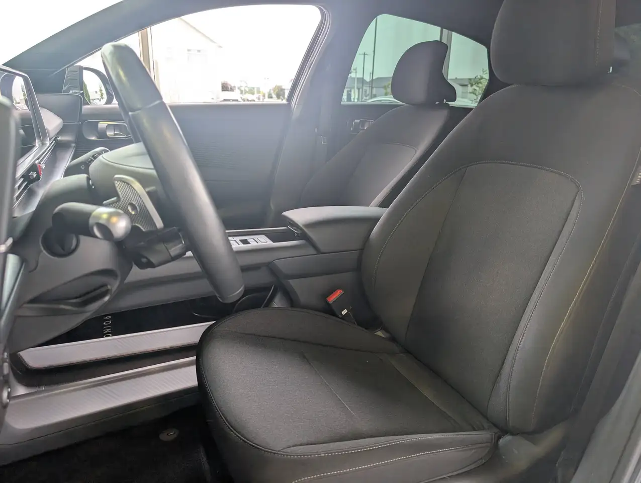 Hyundai IONIQ 6 photo Hyundai IONIQ 6