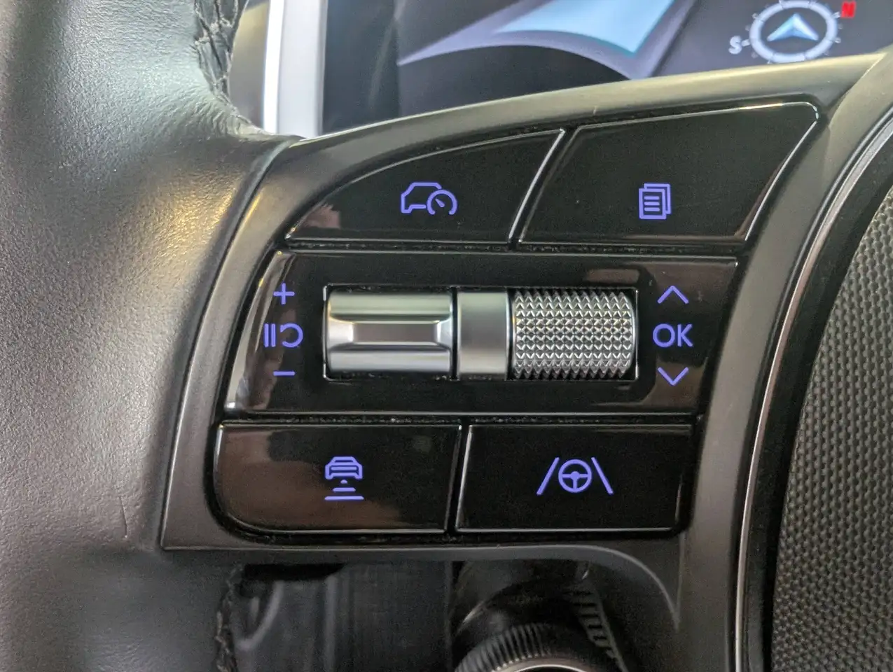 Hyundai IONIQ 6 photo Hyundai IONIQ 6