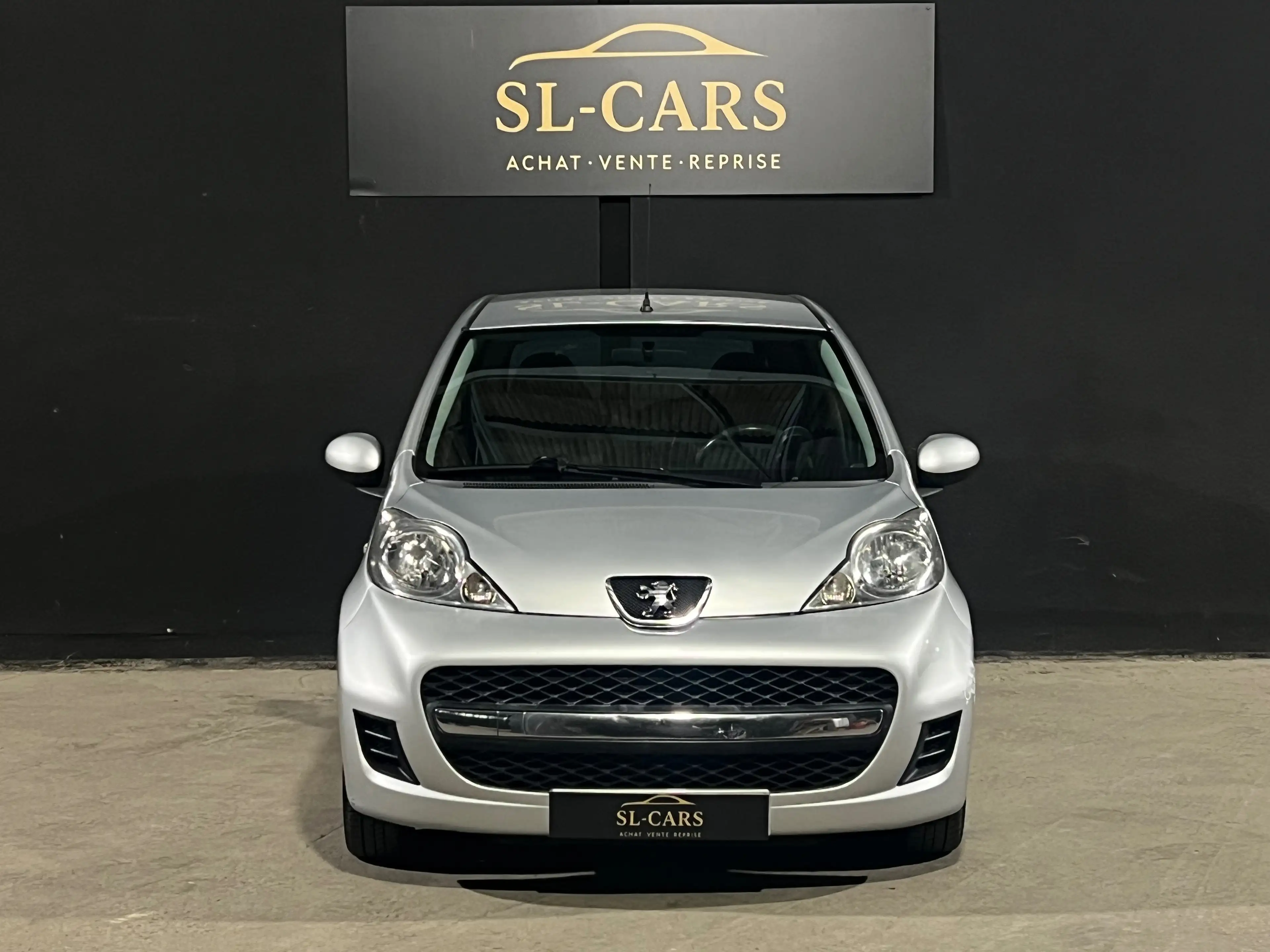 Peugeot 107 1.0i - BOÎTE AUTOMATIQUE - CARPLAY - RADAR DE RECULE - 12 MOIS GARANTIE !!! — photo 3