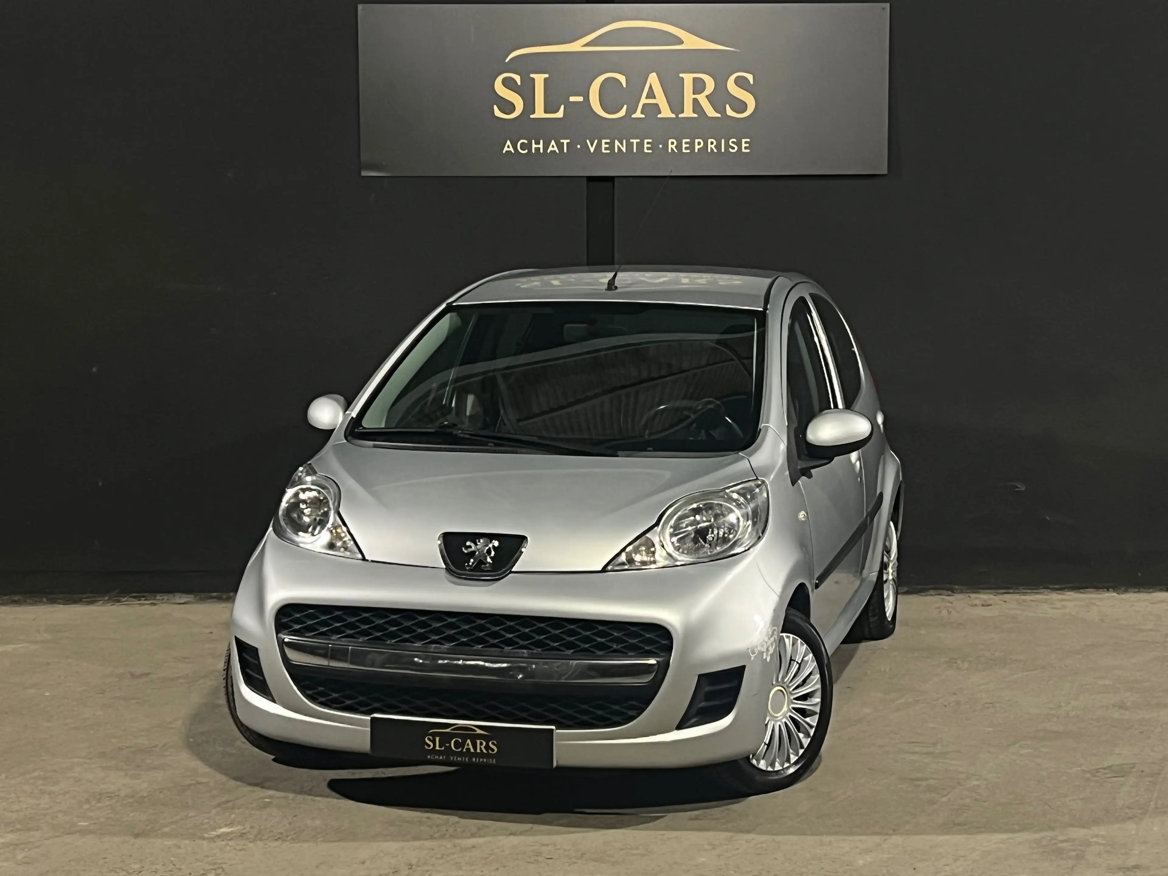 Peugeot 107 1.0i - BOÎTE AUTOMATIQUE - CARPLAY - RADAR DE RECULE - 12 MOIS GARANTIE !!! — photo 2