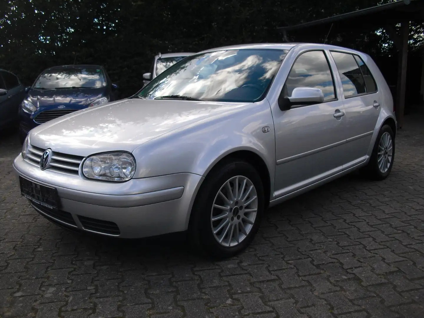 Volkswagen Golf 1.8T Automatik*Leder*Navi*PDC Silber - 1
