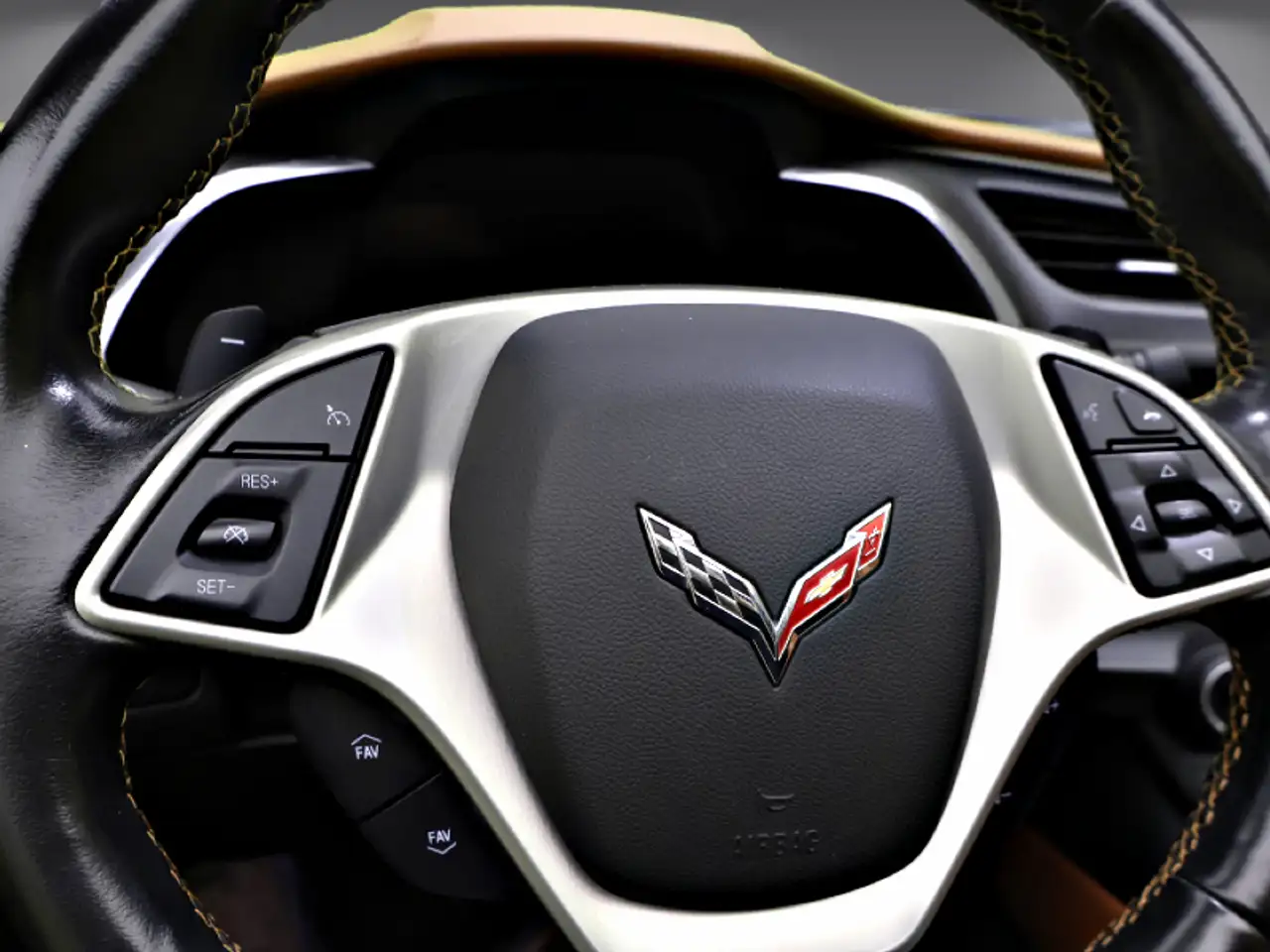Chevrolet Corvette снимка Chevrolet Corvette