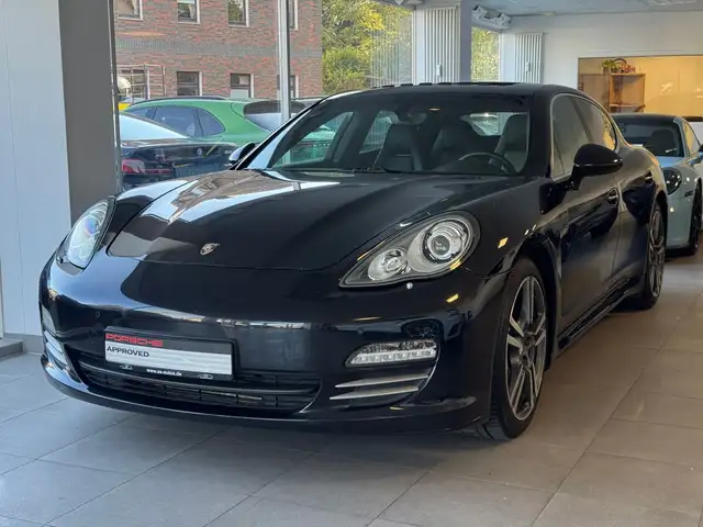 Porsche Panamera 4S Sportabgas Luft Bose Schiebedach R20