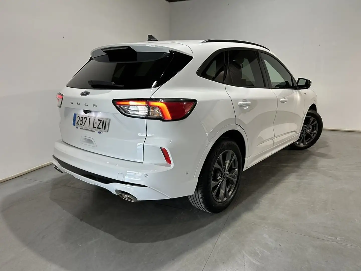 Ford Kuga 1.5 EcoBoost ST-Line X FWD 150 Blanco - 2