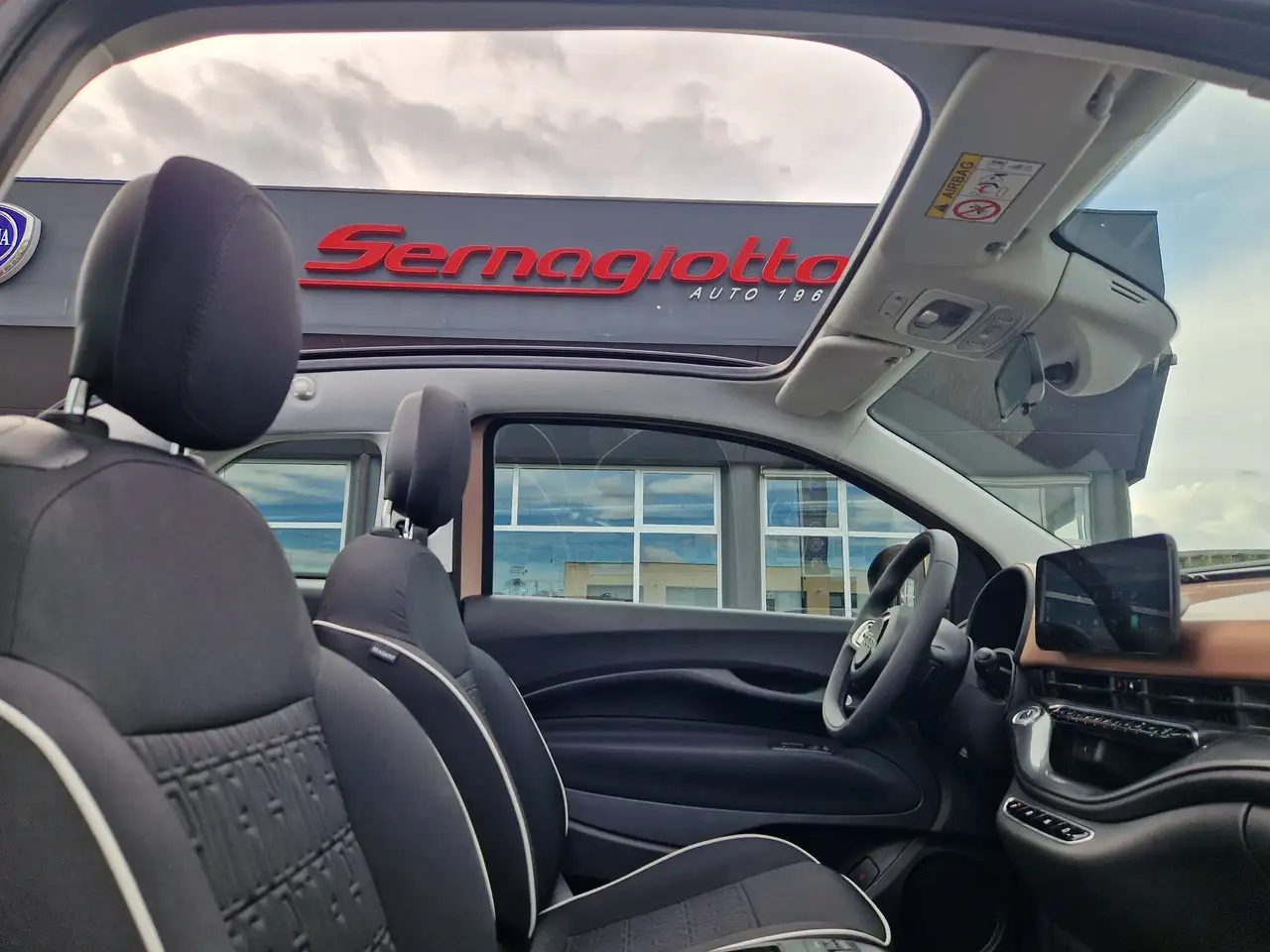 Fiat 500 E Cabrio 42 kWh 87kw/118cv ROSE GOLD-KM 2.143, миниатюра 8