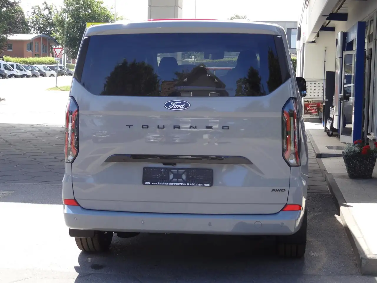 Ford Tourneo Custom 2026 — фото 9