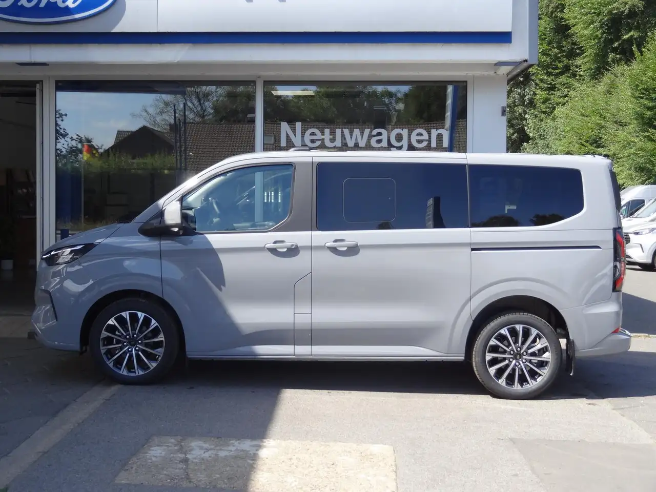 Ford Tourneo Custom 2026 — фото 7
