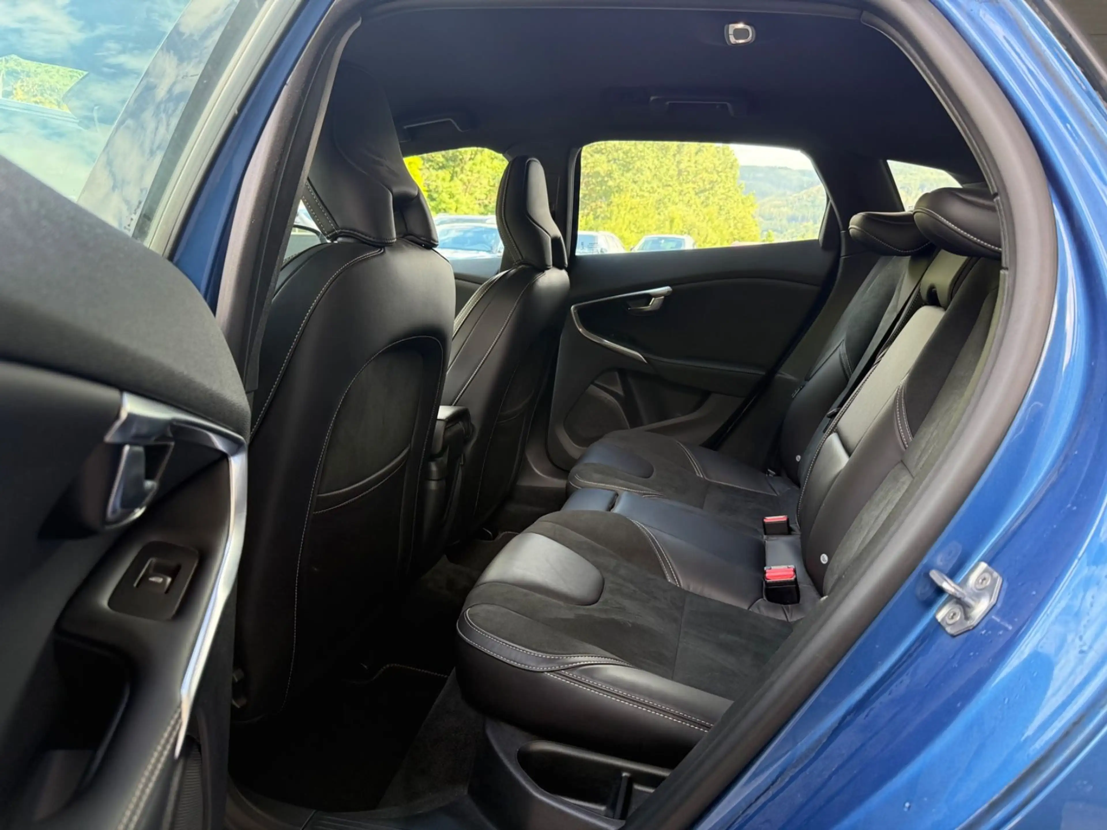 Volvo V40 R-Design *LED *Sitzhzg *Klima *Sportpaket — photo 11