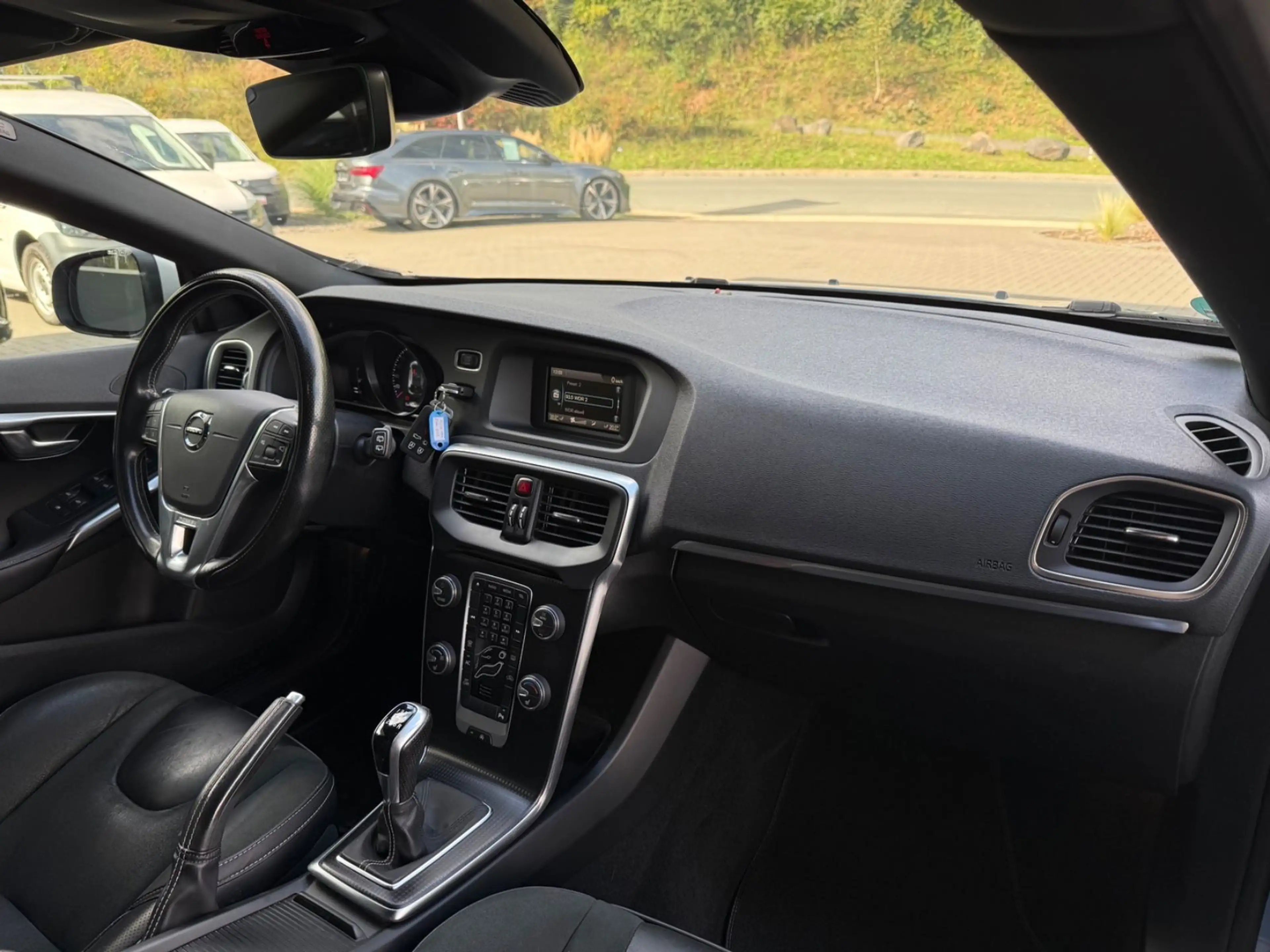 Volvo V40 R-Design *LED *Sitzhzg *Klima *Sportpaket — photo 12