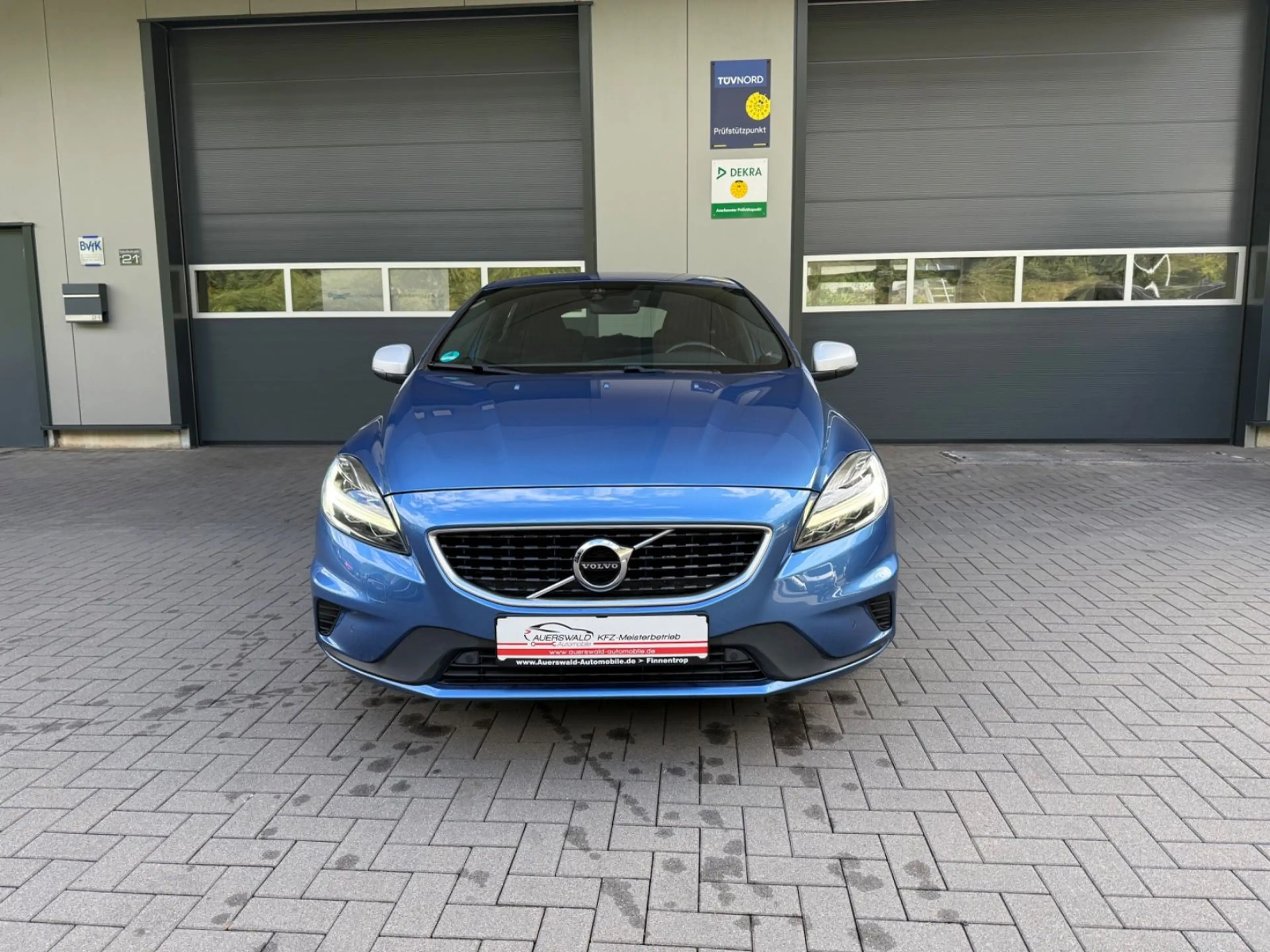 Volvo V40 R-Design *LED *Sitzhzg *Klima *Sportpaket — photo 2