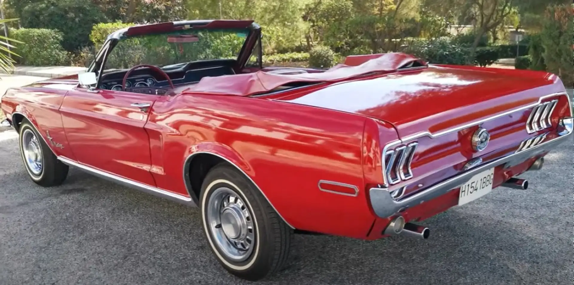 Ford Mustang Cabrio Aut. Rood - 1