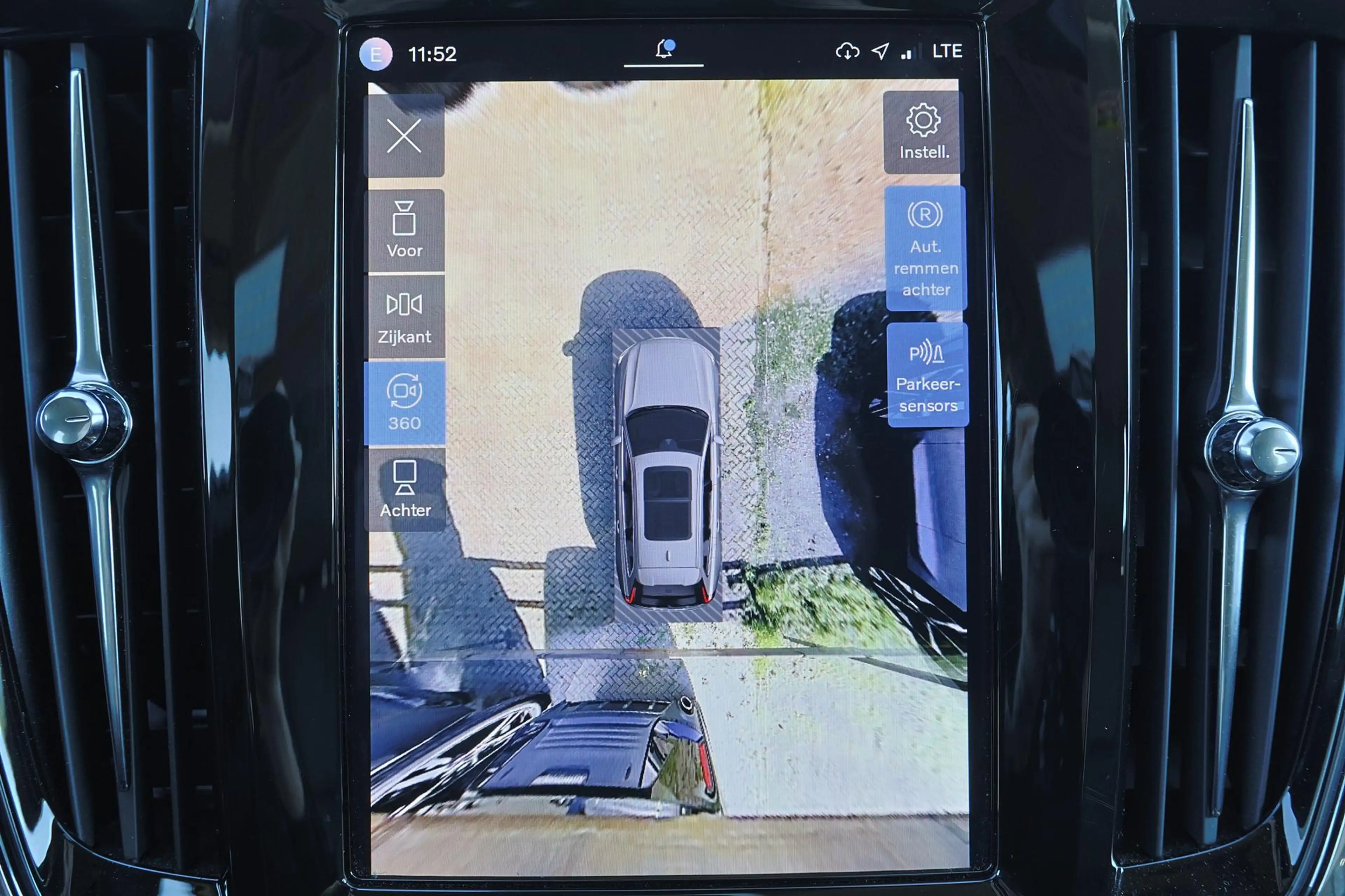 Volvo V90 T6 Recharge AWD Plus Dark - IntelliSafe Assist & S — photo 8