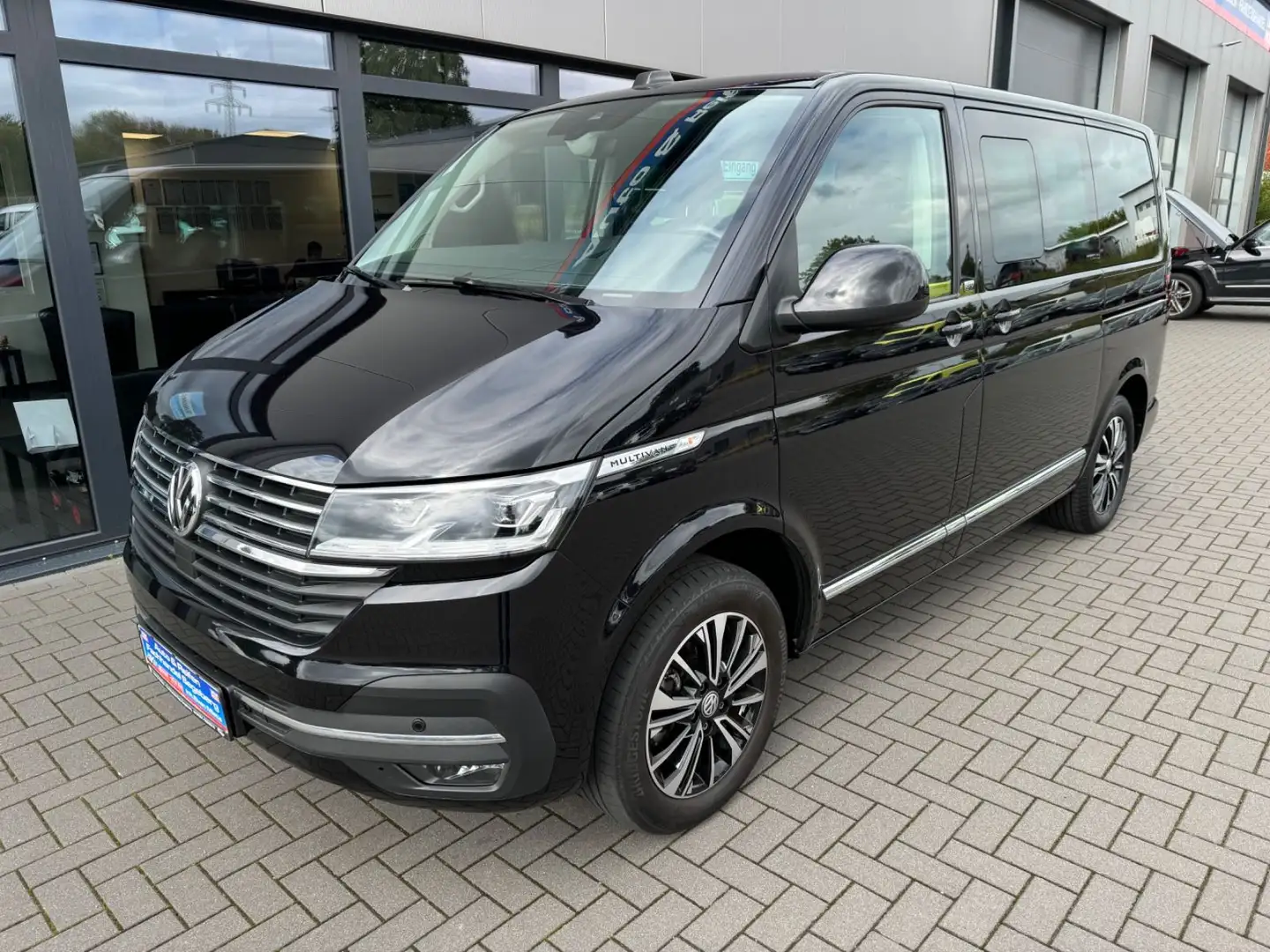 Volkswagen T6 Multivan T6.1 Multivan Generation Six*7SITZE*ALCANTARA* Negro - 1