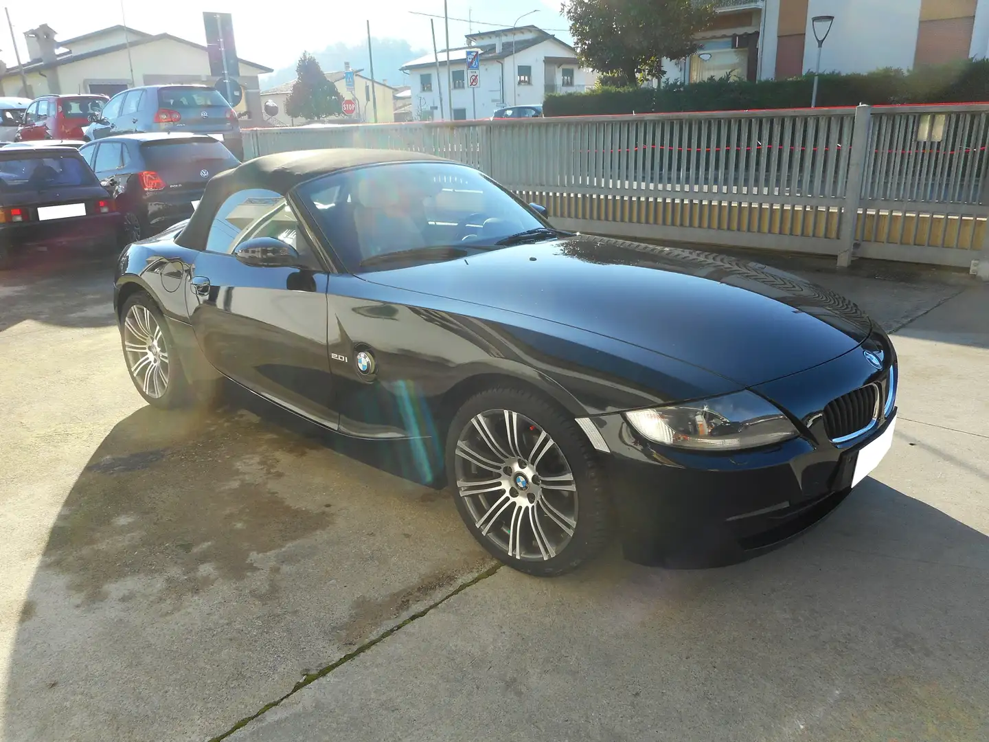 BMW Z4 Roadster 2.0i Zwart - 2