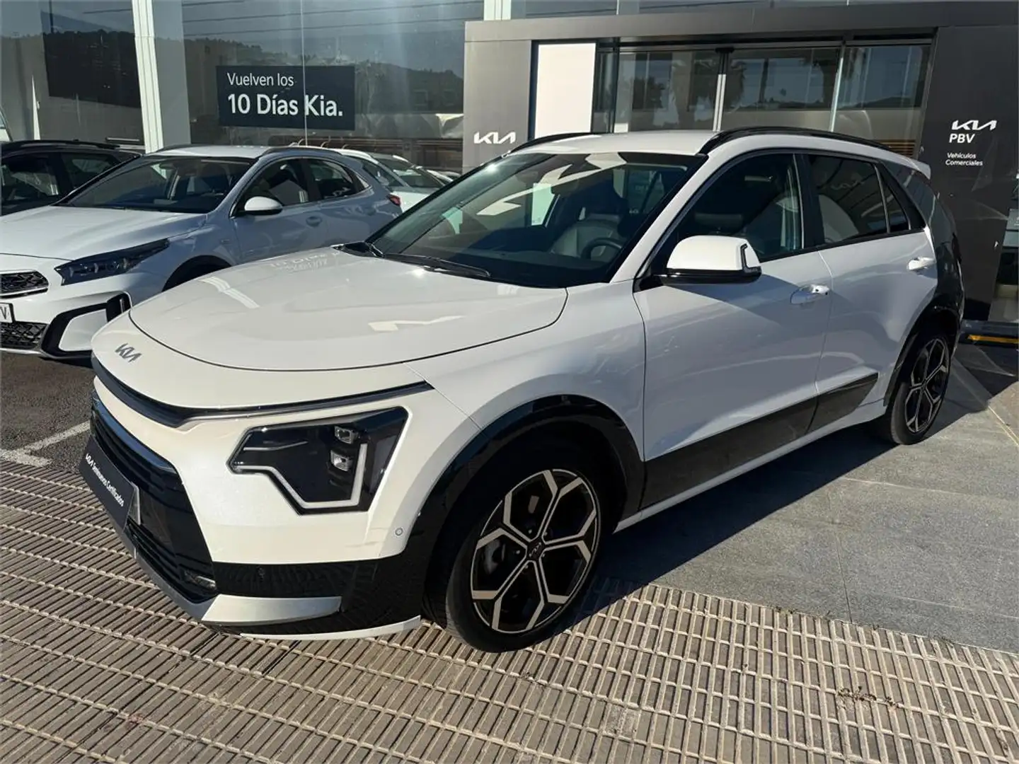 Kia Niro 1.6 HEV Emotion - 1