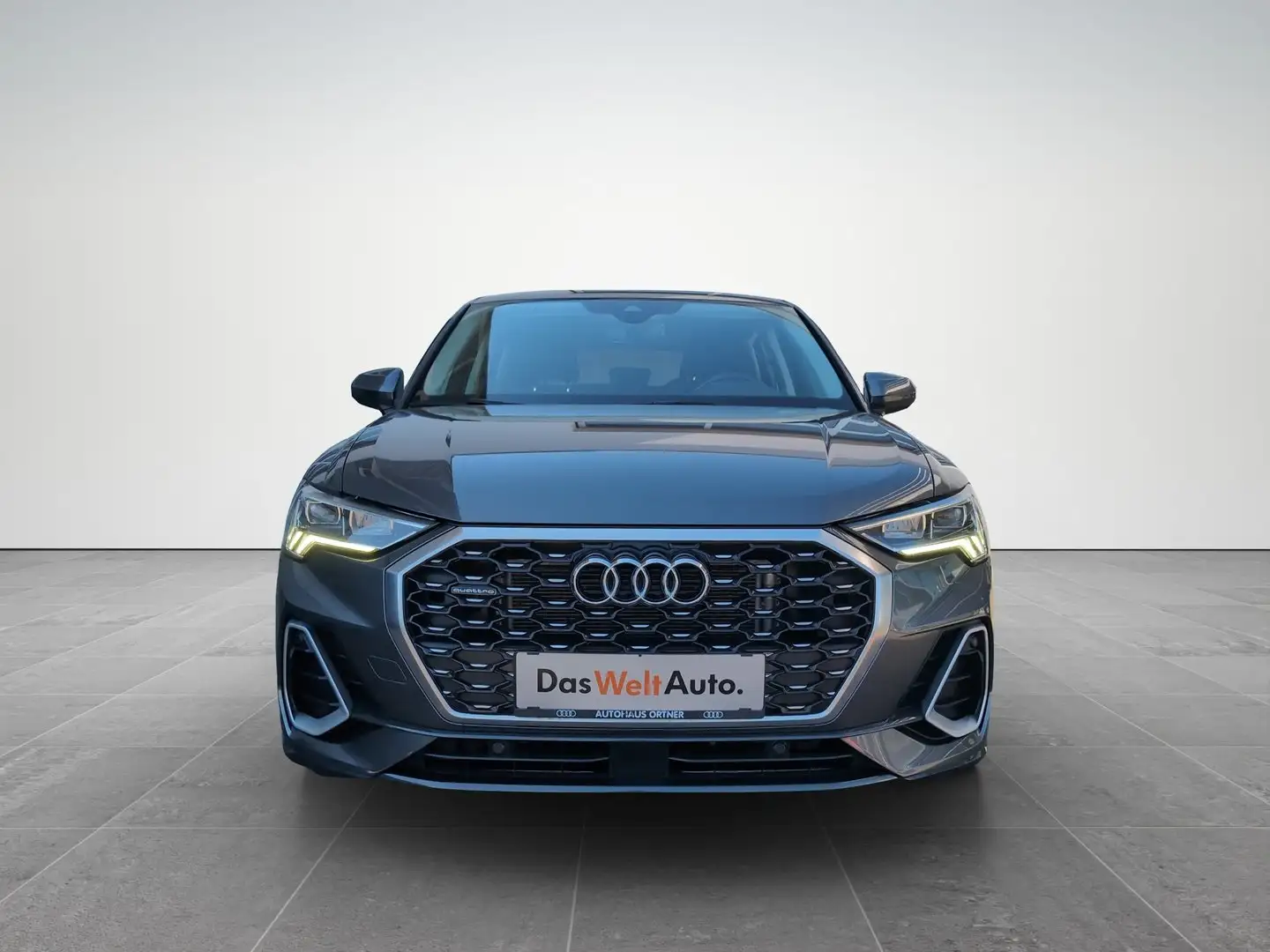 Audi Q3 35 TDI quattro S line ext. Grau - 2
