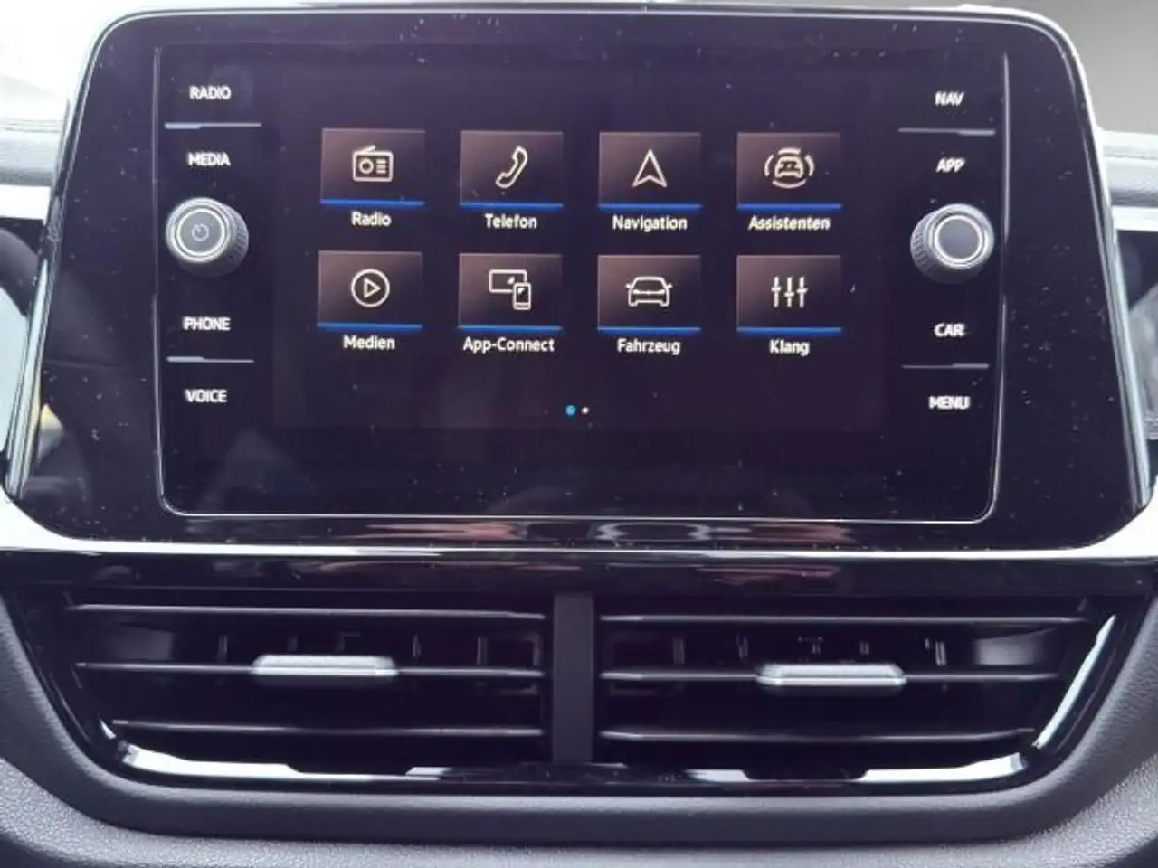 Volkswagen T-Roc R-Line 1.5 TSI DSG ACC + PANO + AHK 11