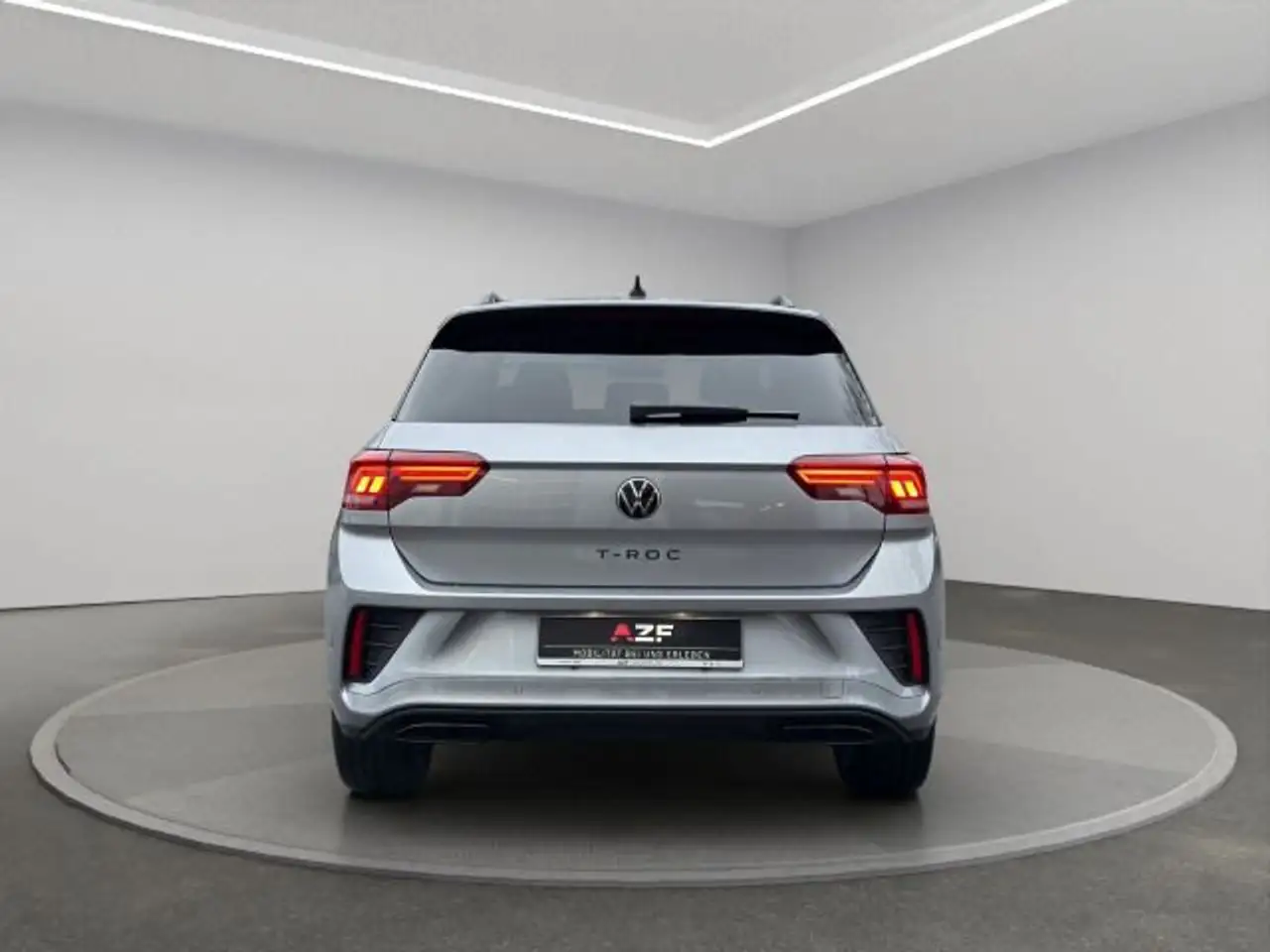 Volkswagen T-Roc R-Line 1.5 TSI DSG ACC + PANO + AHK 7