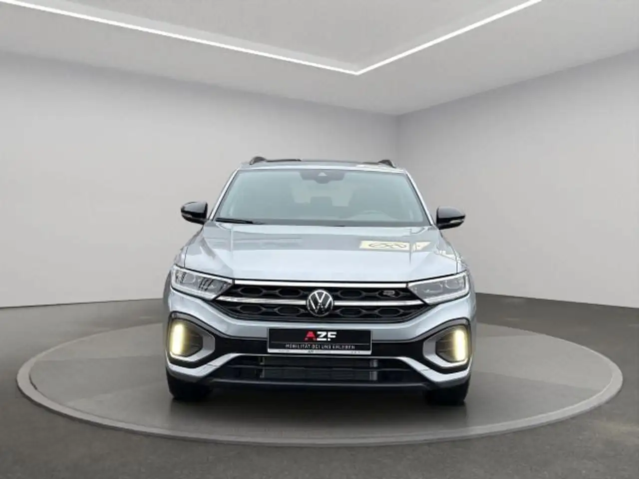 Volkswagen T-Roc R-Line 1.5 TSI DSG ACC + PANO + AHK 6