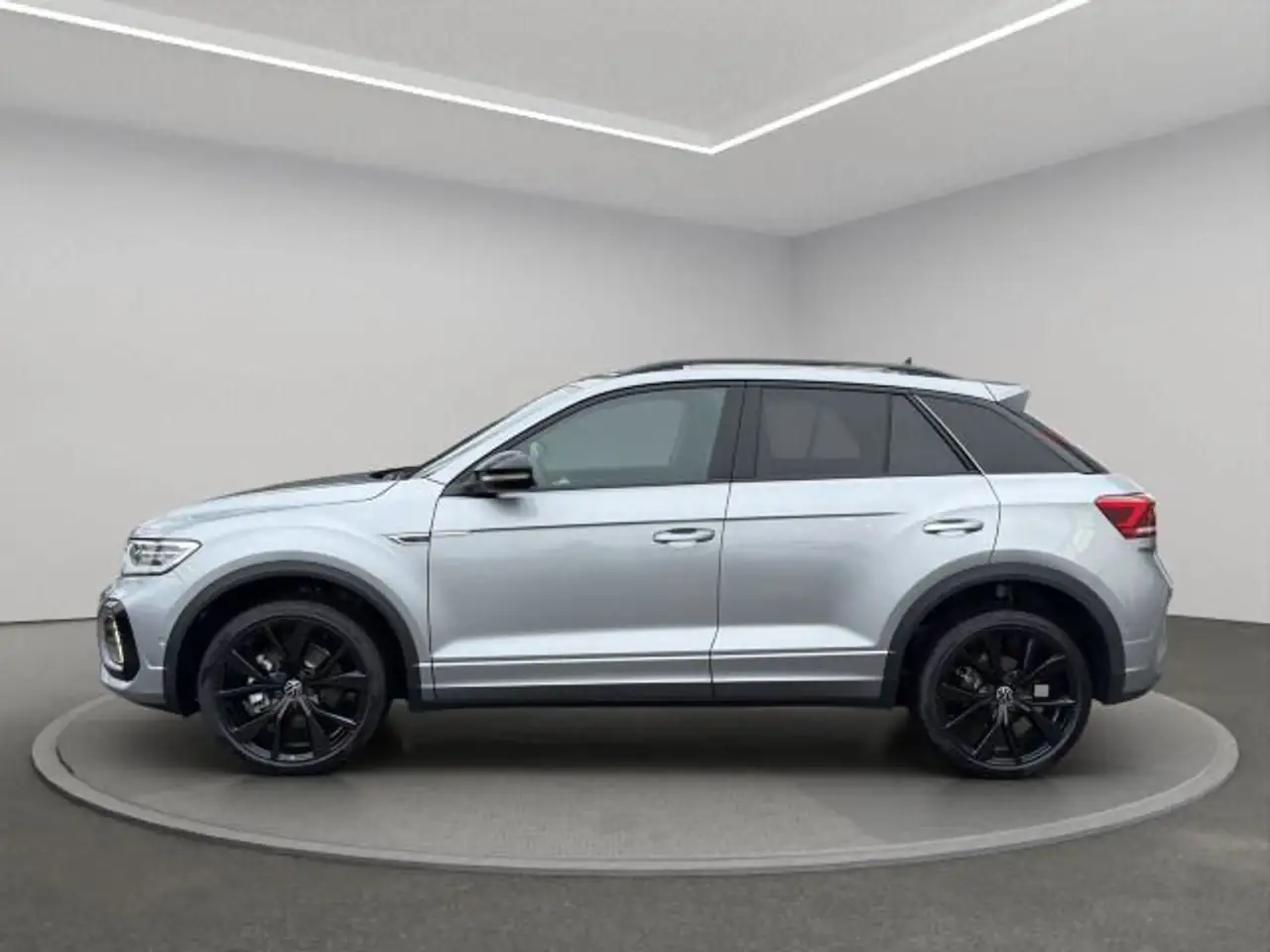 Volkswagen T-Roc R-Line 1.5 TSI DSG ACC + PANO + AHK 5