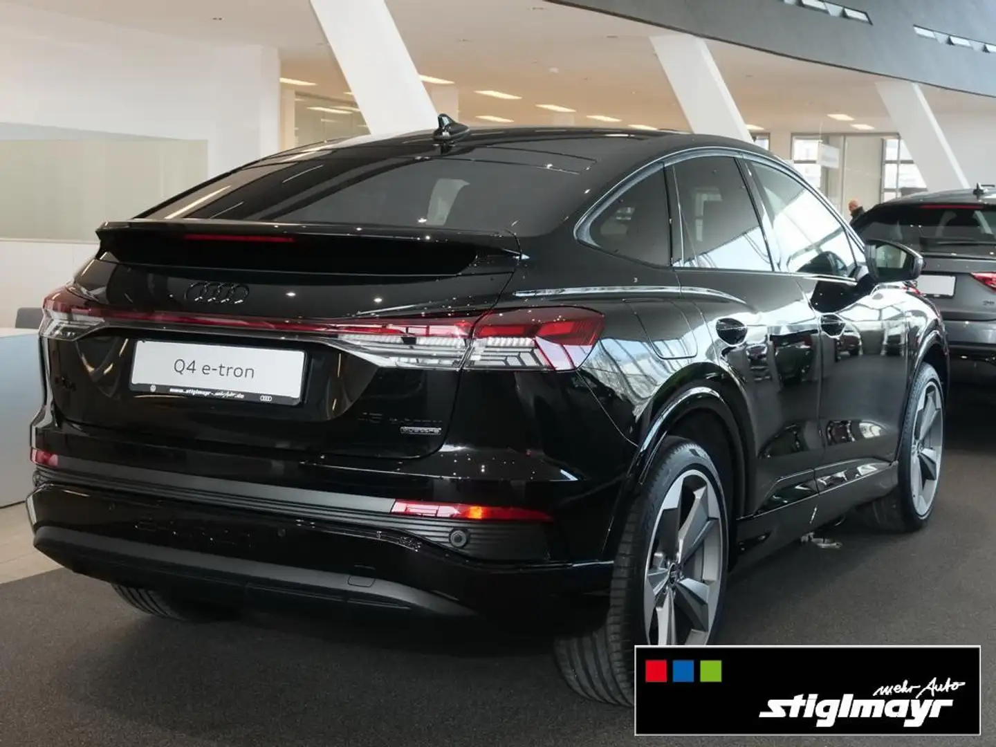 Audi Q4 e-tron Sportback 45 e-tron quattro 82 kWh Memory AHK Schwarz - 2