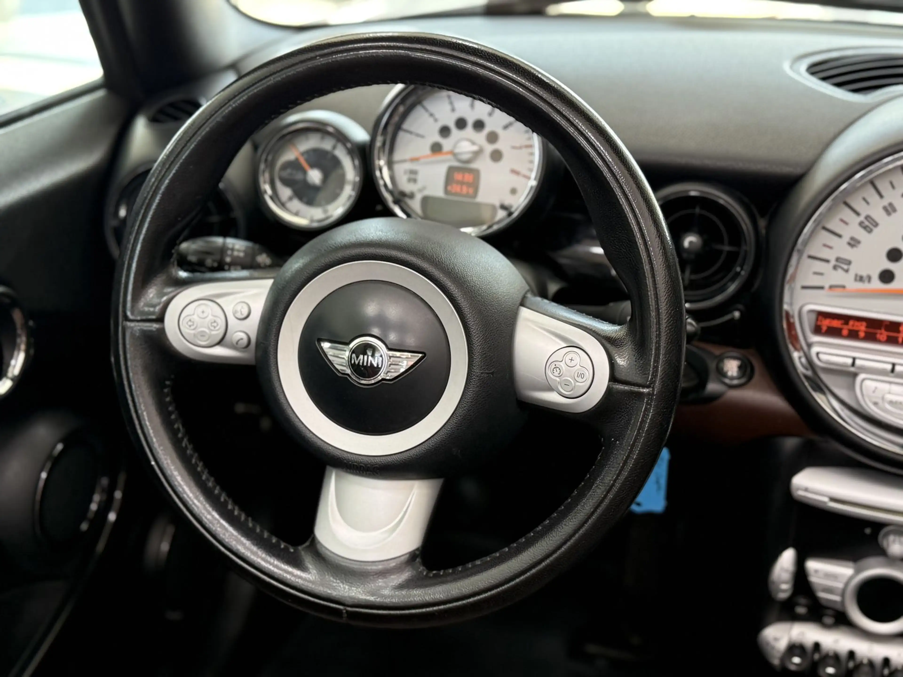 MINI Cooper Cabrio +SITZHEIZ+KLIMA+XENON+TEMPOMAT+ — photo 14